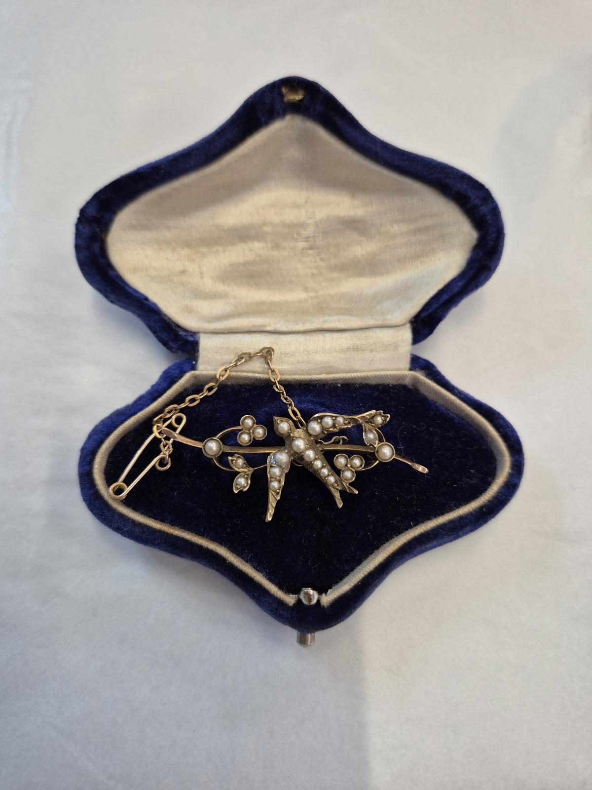 Sweet 9ct Gold Edwardian Seed Pearl Bird Brooch (1 of 6)