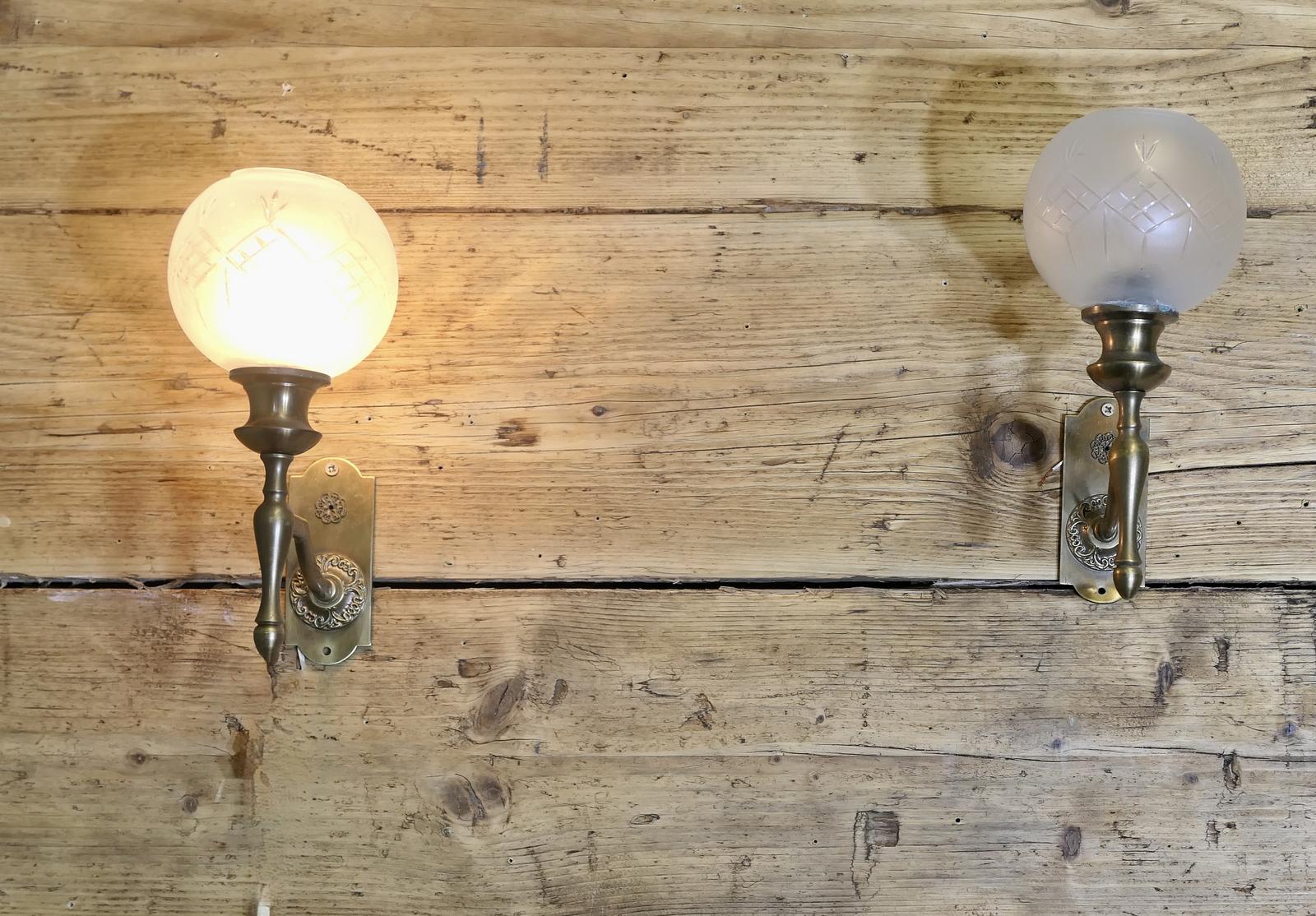 Pair of Art Deco Etched Glass Globe Wall Lights (1 of 7) Pair of Art Deco Etched Glass Globe Wall Lights (1 of 7)