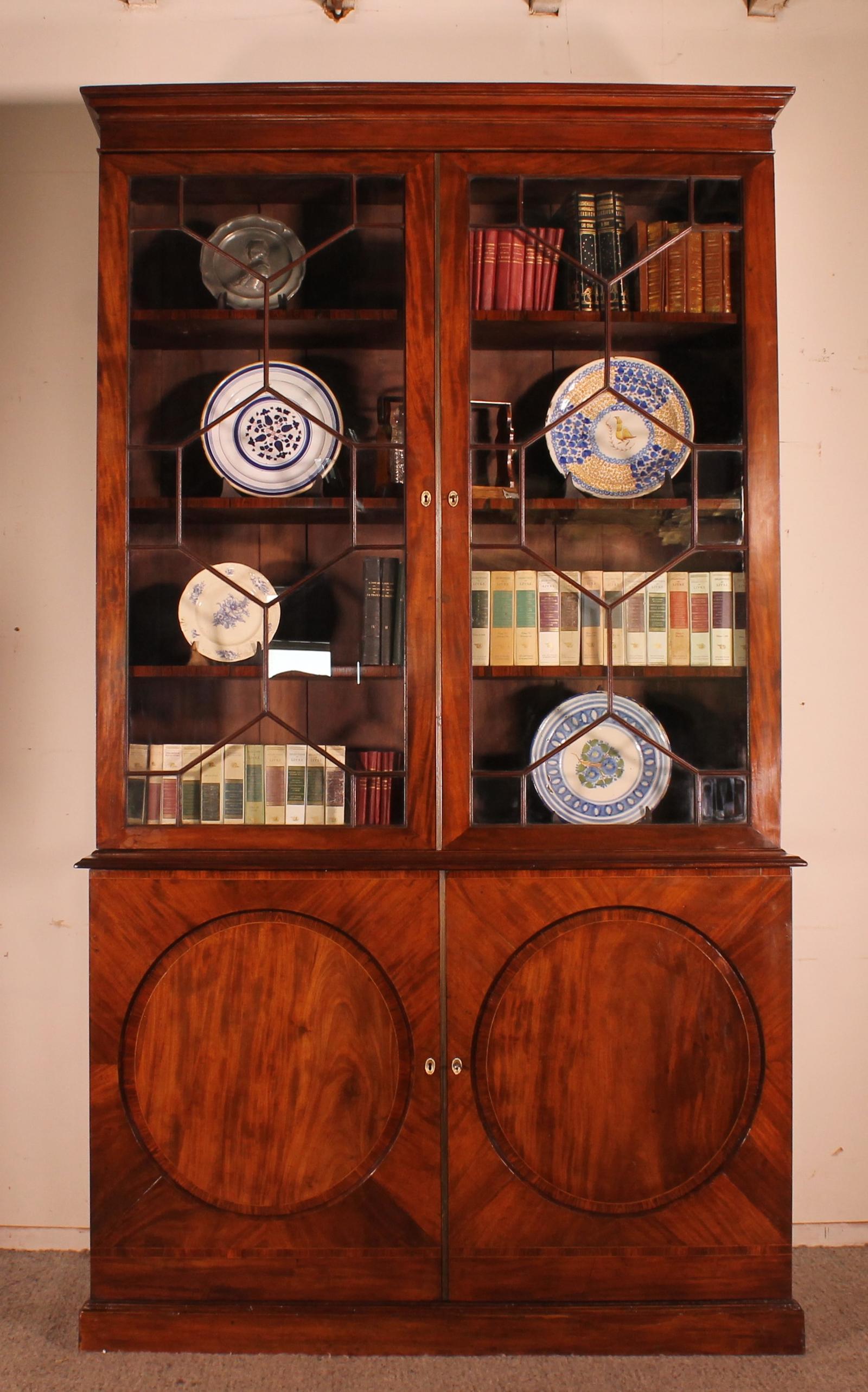 18th Century Hepplewhite Bookcase in Mahogany c.1775 (1 of 14)