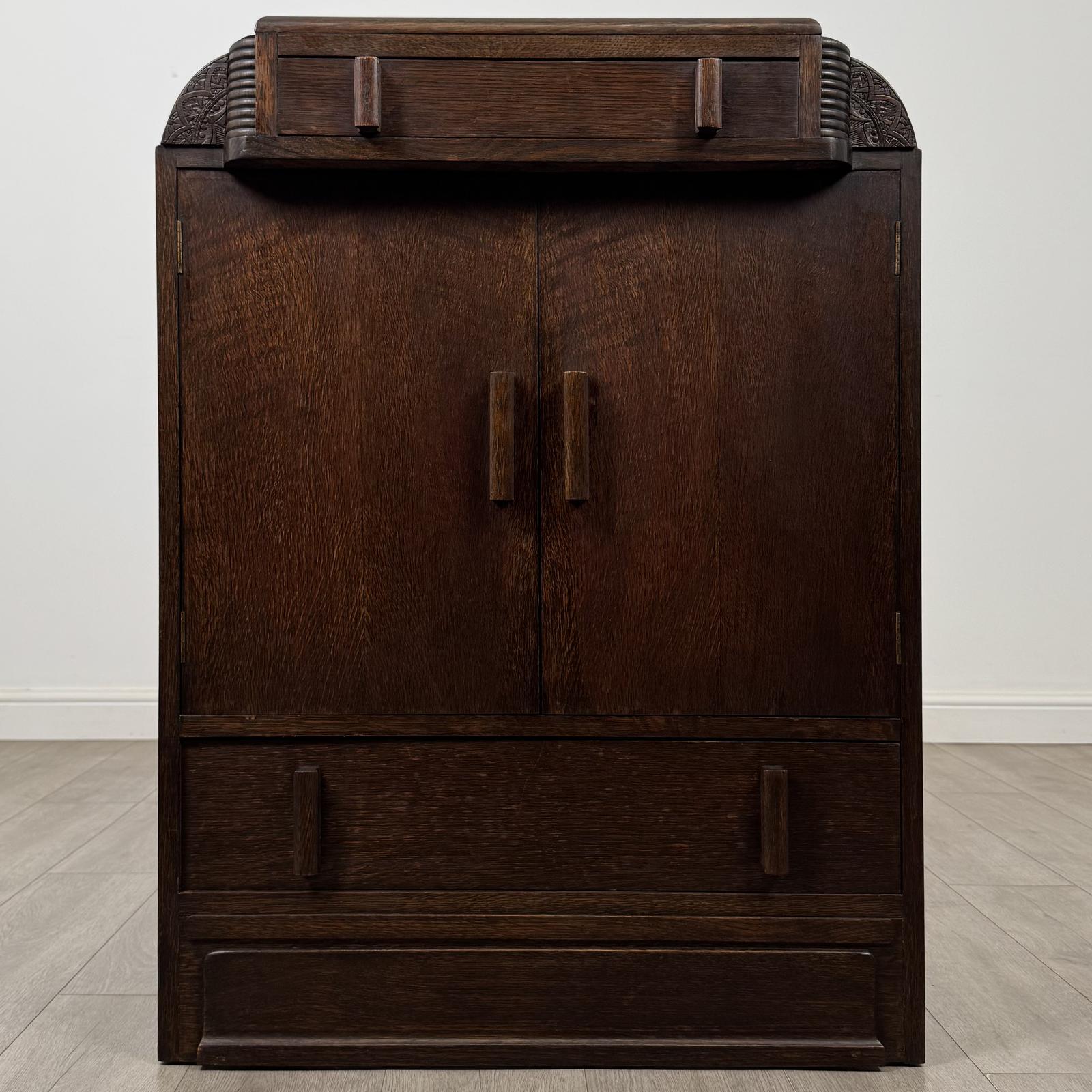 Antique 20th Century Art Deco Style Cupboard In Oak (1 of 12) Antique 20th Century Art Deco Style Cupboard In Oak (1 of 12)