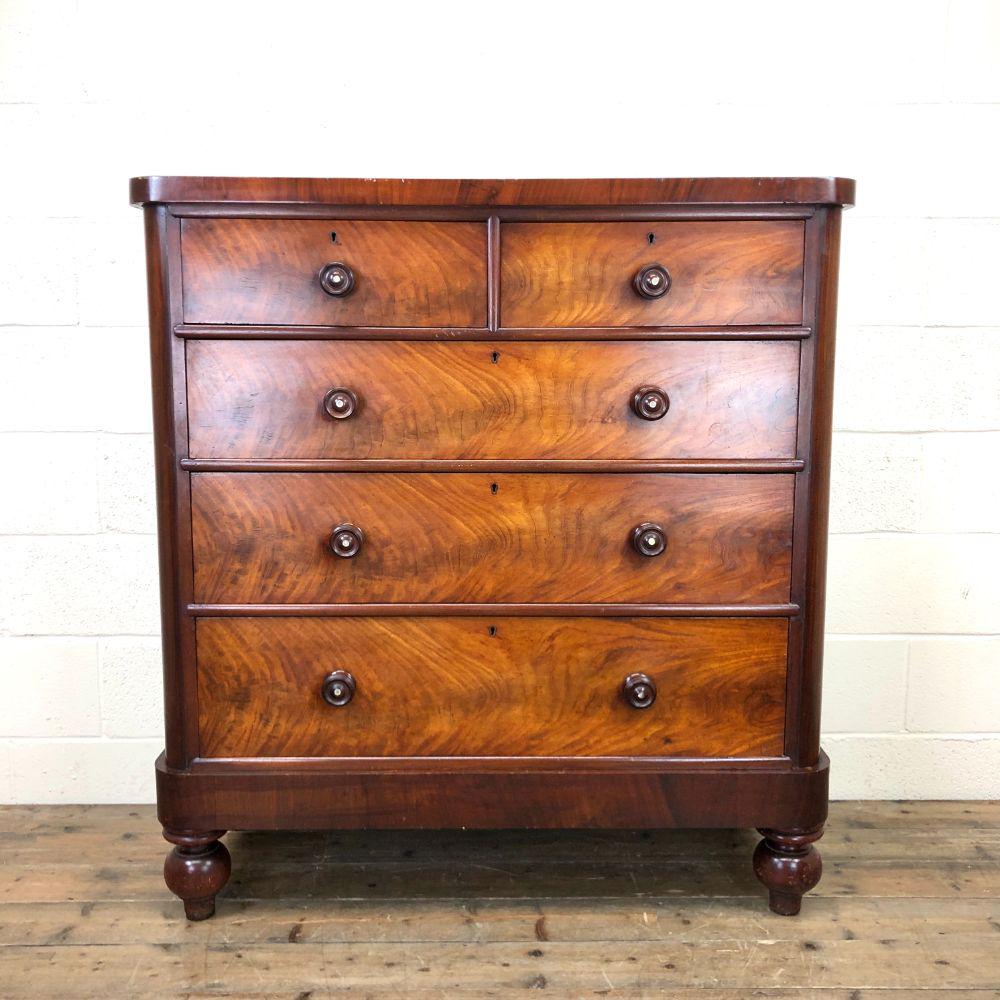 19th Century Mahogany Chest of Drawers (1 of 11) 19th Century Mahogany Chest of Drawers (1 of 11)