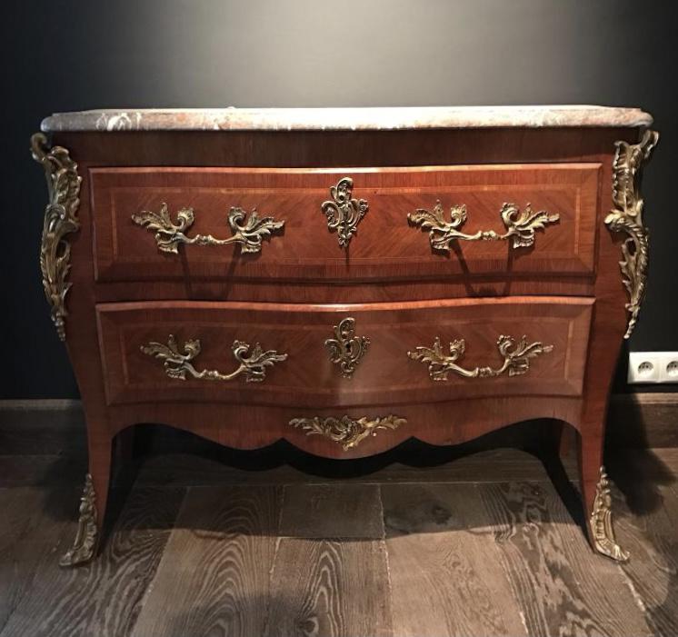 Lovely French Commode Chest of Drawers (1 of 1)