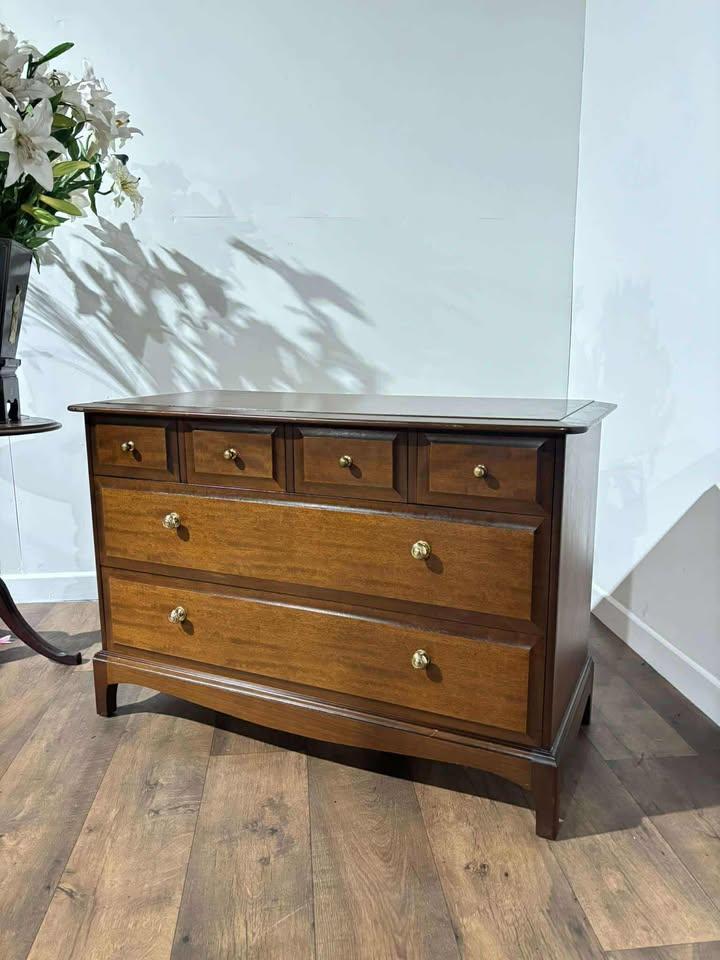 Stag Mahogany Chest of Drawers (1 of 16)