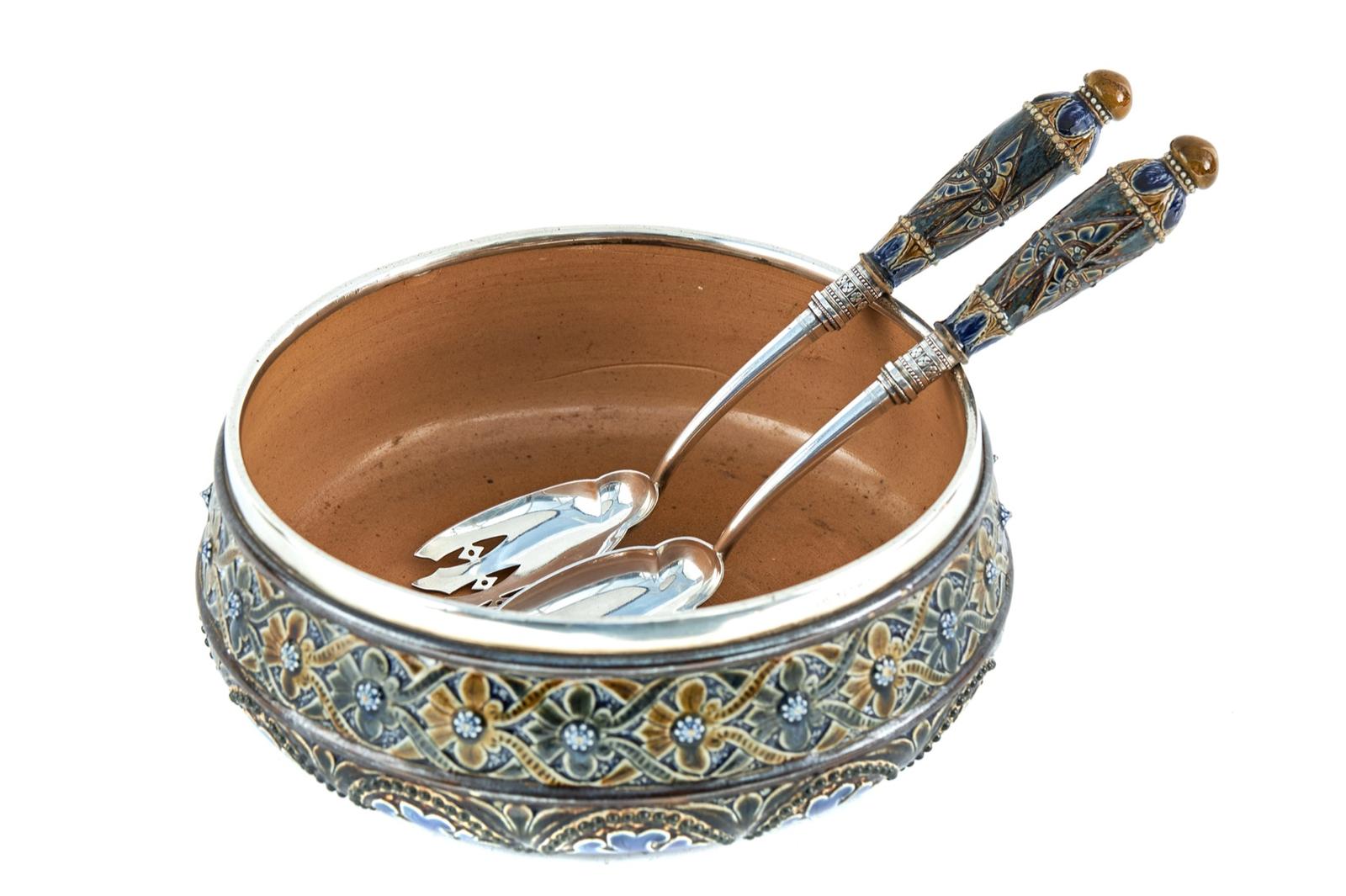 Quality Antique Doulton Lambeth Salad Bowl (1 of 10)