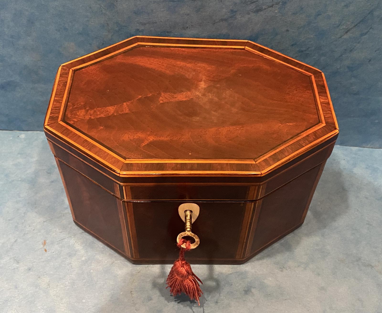 Georgian Hexagonal Mahogany Twin Section Tea Caddy with Inlay (1 of 18) Georgian Hexagonal Mahogany Twin Section Tea Caddy with Inlay (1 of 18)