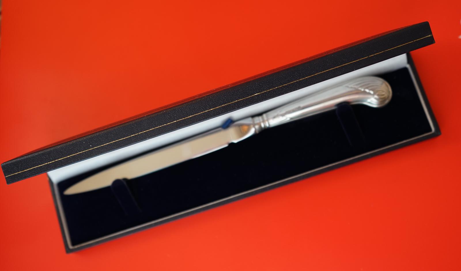 Vintage Sheffield Silver Pistol Handle Letter Opener (1 of 8)