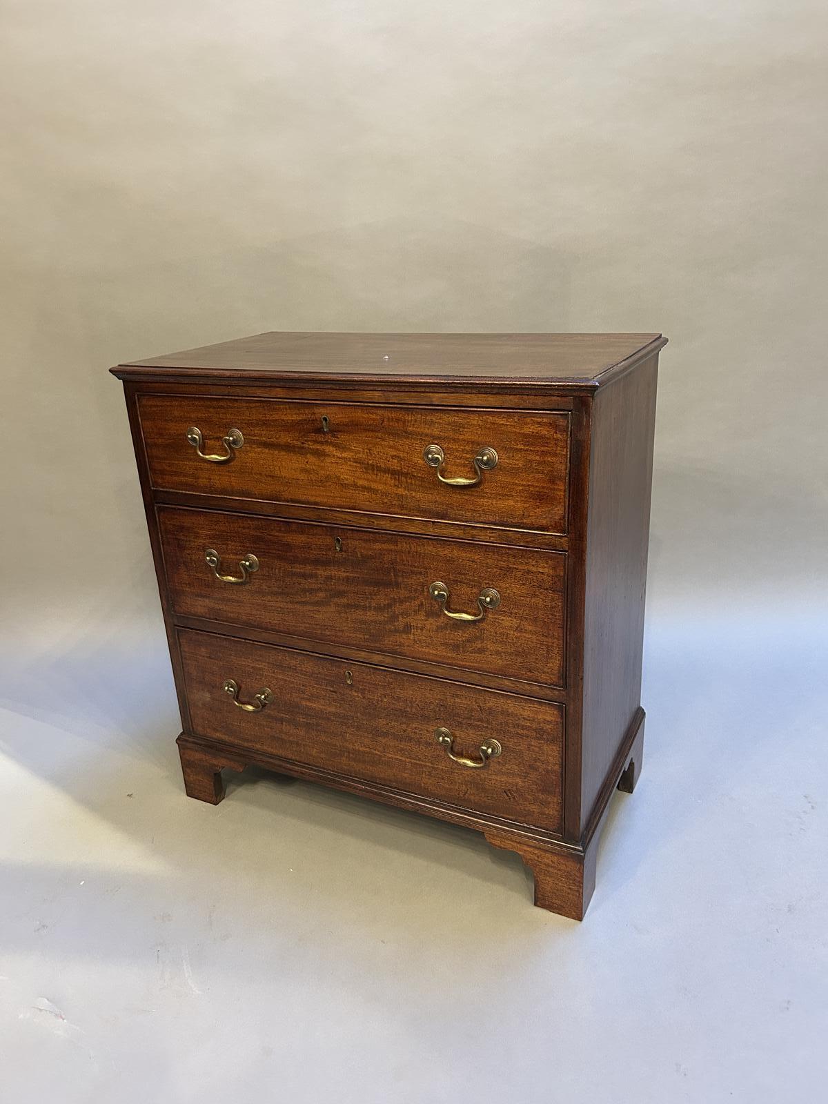 19th Century Small Chest of Drawers (1 of 11) 19th Century Small Chest of Drawers (1 of 11)