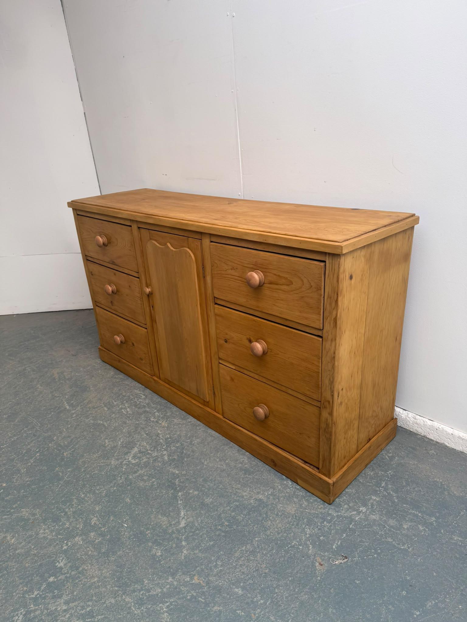 Classic English Victorian Antique Pine Waxed Kitchen Dresser Base (1 of 12) Classic English Victorian Antique Pine Waxed Kitchen Dresser Base (1 of 12)