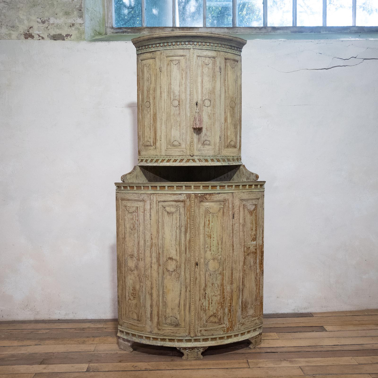 Exceptional 18th Century Swedish Original Painted Corner Cupboard Cabinet (1 of 16)