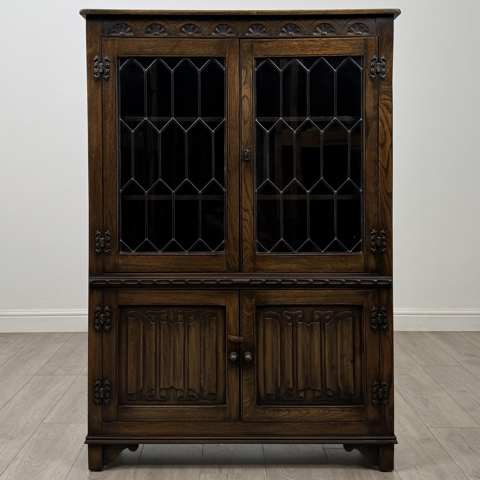Antique 20th Century Linenfold Display Cabinet in Oak (1 of 10) Antique 20th Century Linenfold Display Cabinet in Oak (1 of 10)