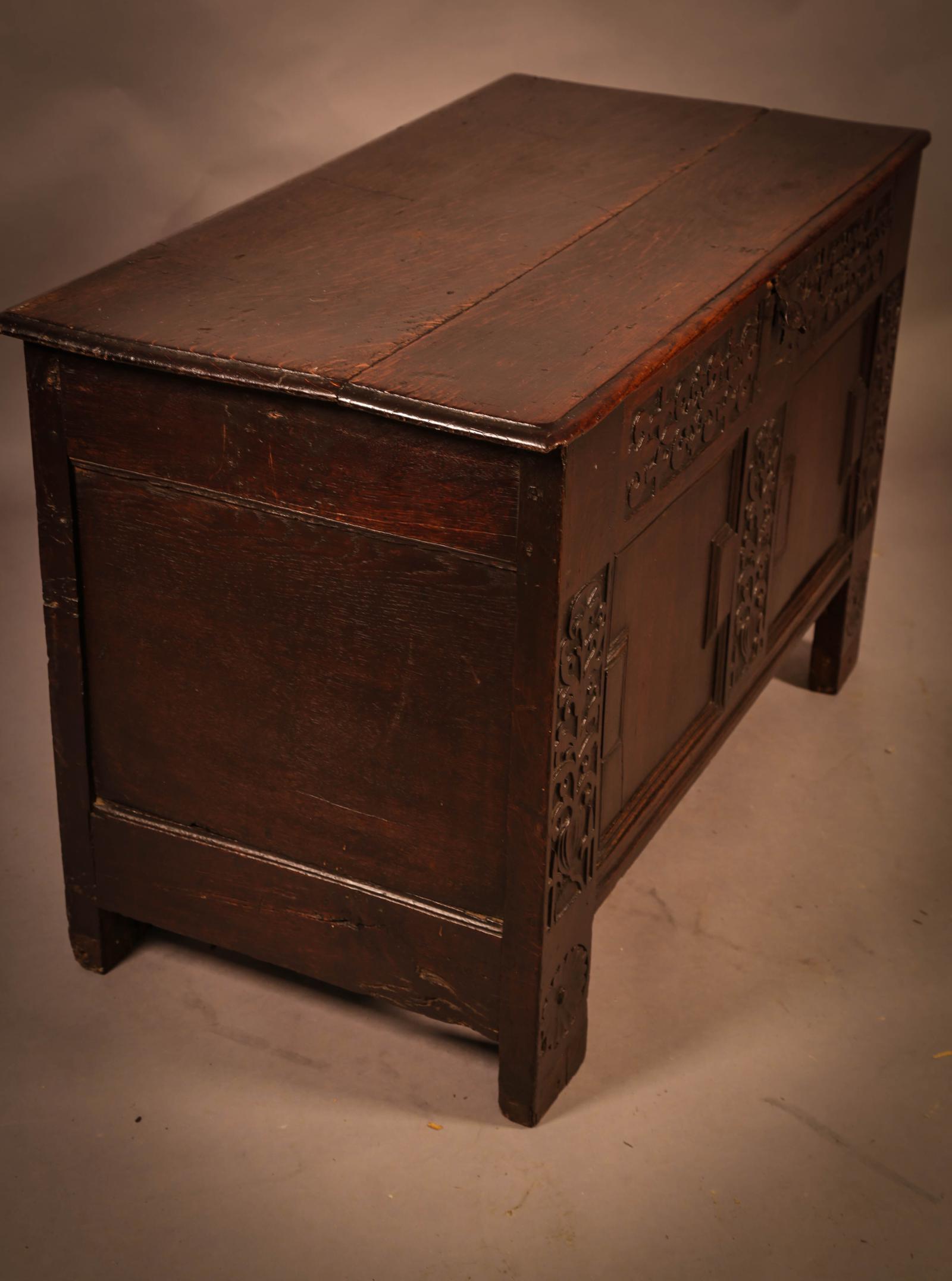 Good 17th Century Coffer Oak (1 of 6)