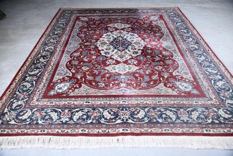 Large Quality Esfahan Rug (1 of 13)