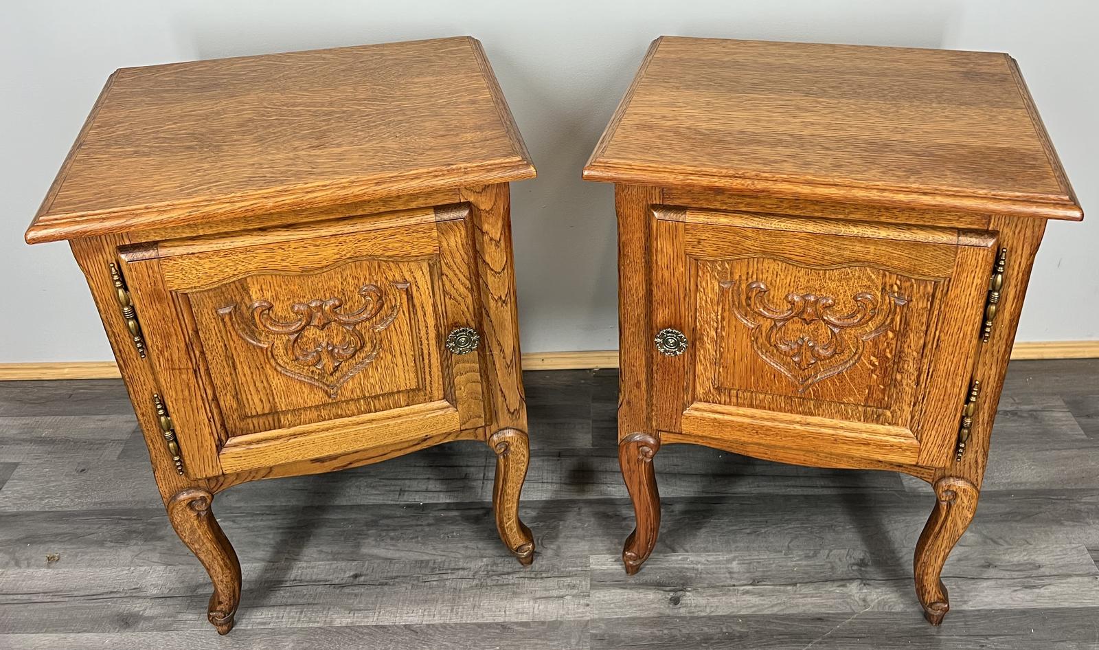 French Vintage Oak Bedside Tables Pair Cupboards Cabinets LOT 3914 (1 of 9) French Vintage Oak Bedside Tables Pair Cupboards Cabinets LOT 3914 (1 of 9)