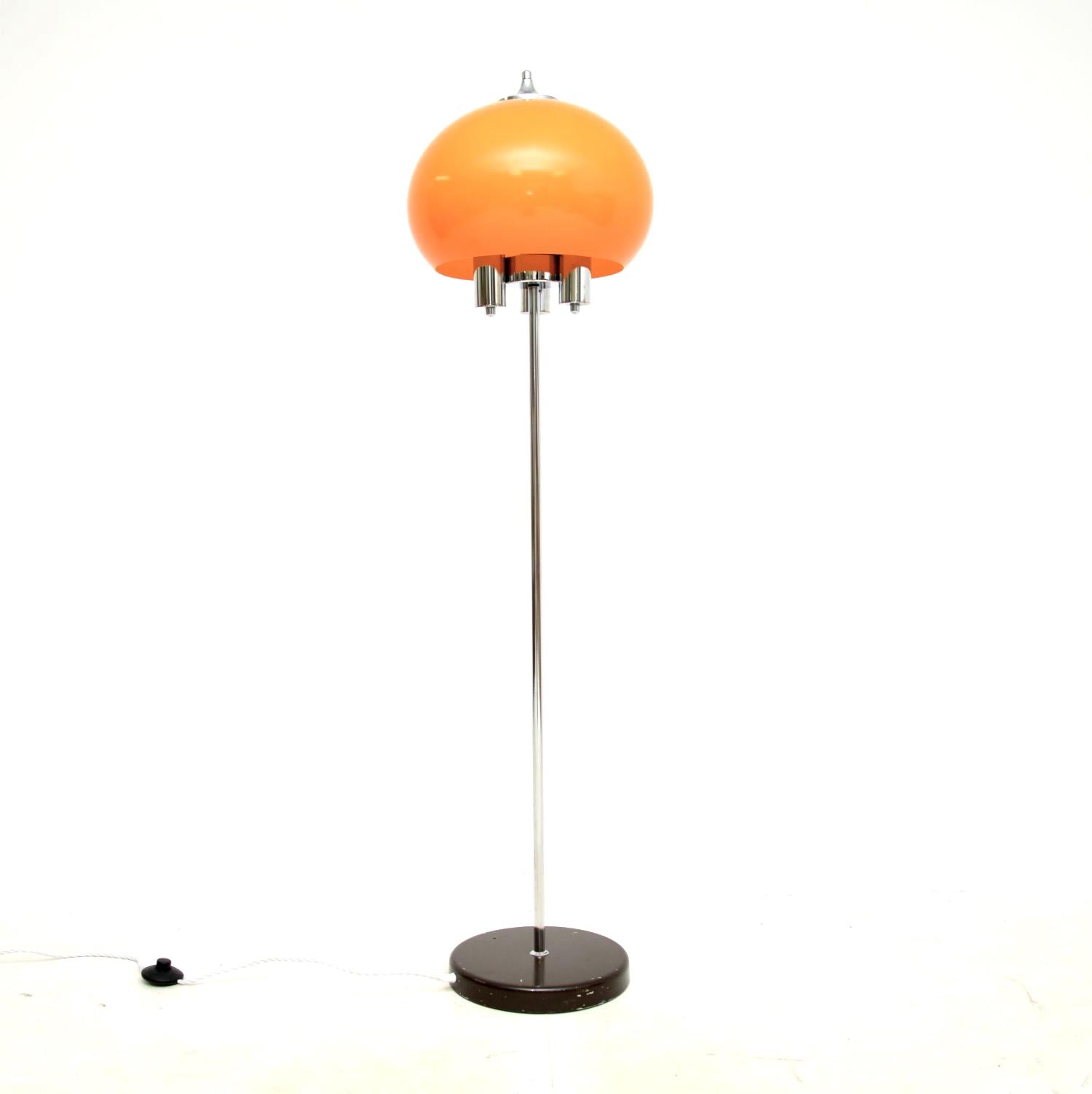 1970’s Vintage Italian Chrome Floor Lamp (1 of 8) 1970’s Vintage Italian Chrome Floor Lamp (1 of 8)