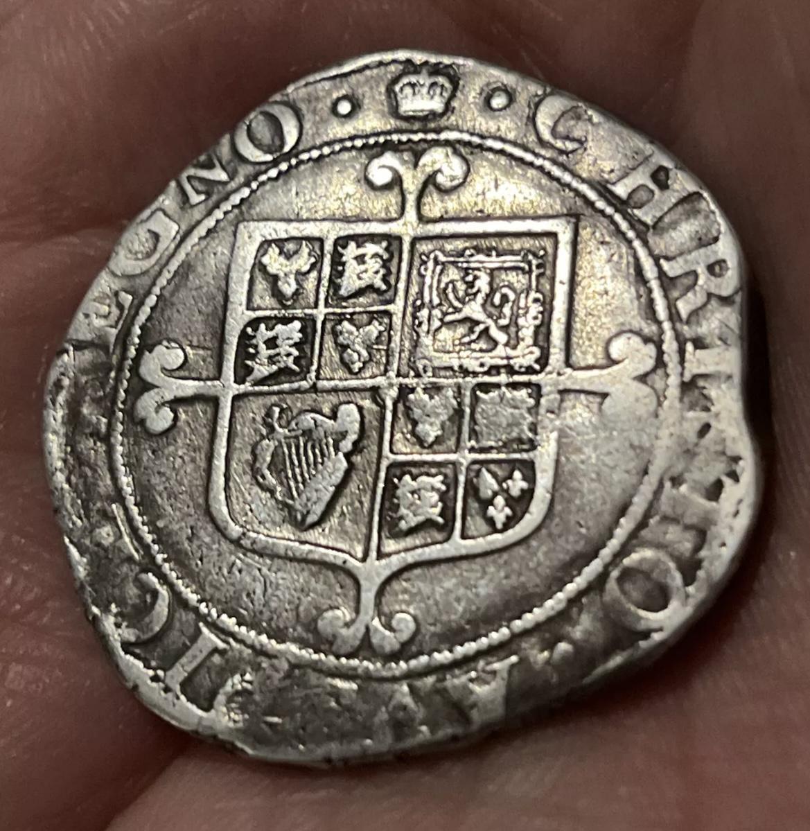 Charles II - 1660-1662 Hammered Halfcrown (1 of 17)