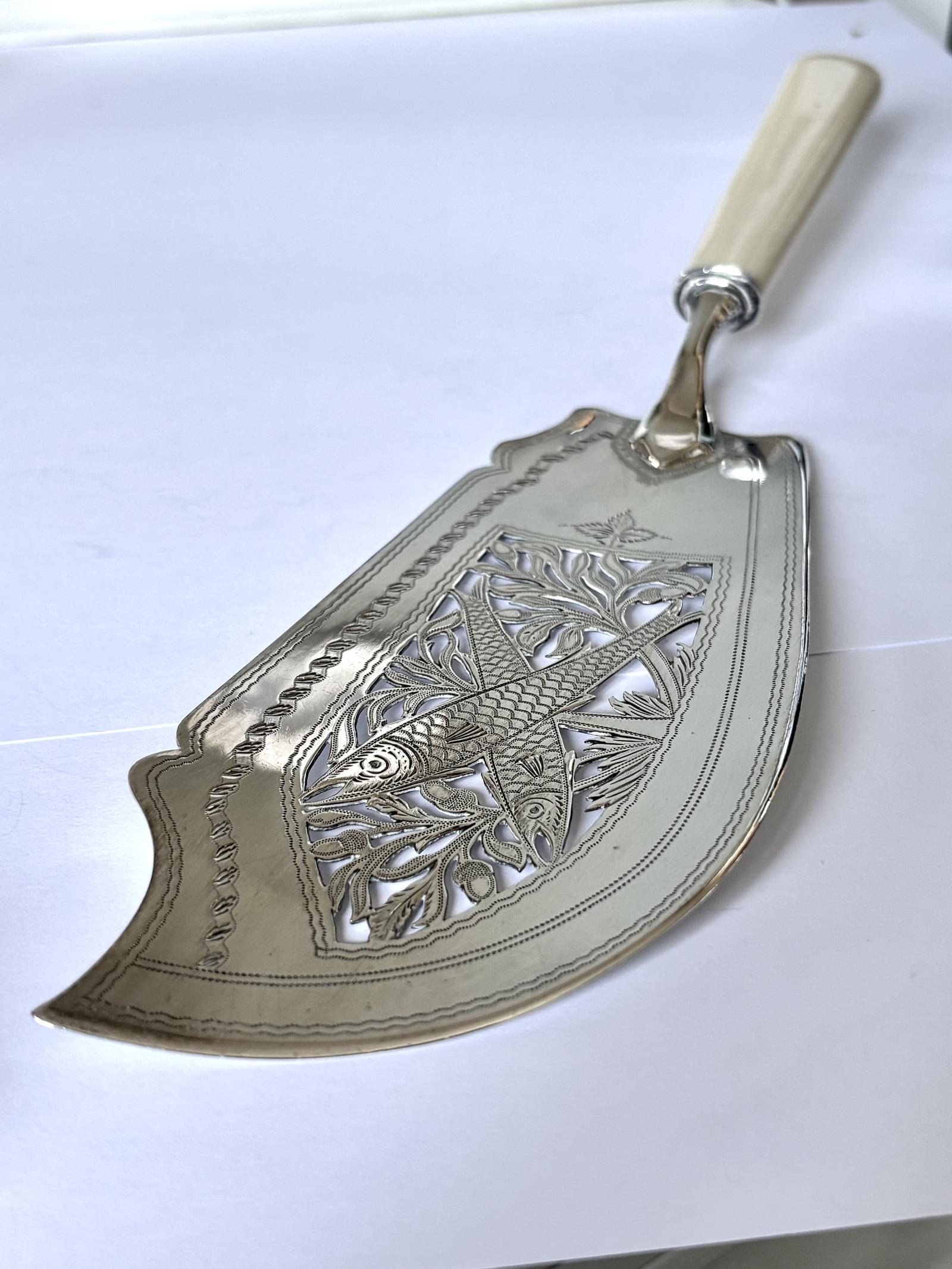 George IV Silver Fish Slice London 1829 Johnathan Hayne with Ivorine Handle (1 of 11) George IV Silver Fish Slice London 1829 Johnathan Hayne with Ivorine Handle (1 of 11)