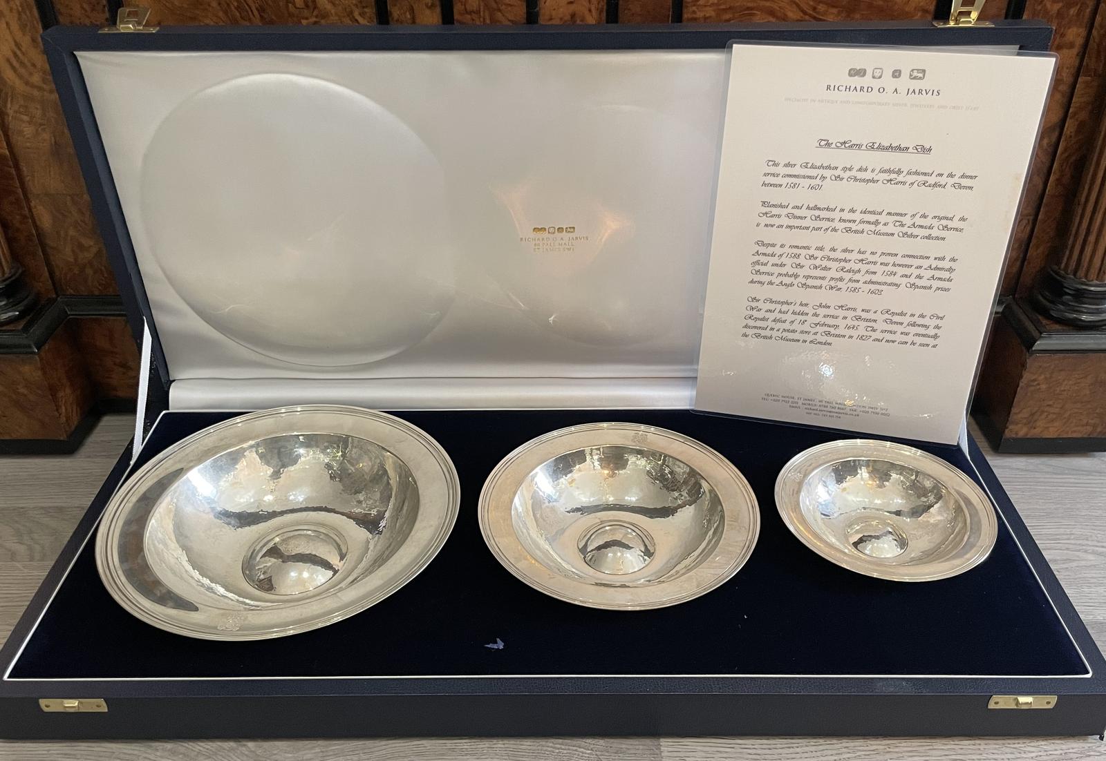 Elizabethan Style Silver Dishes by Richard Jarvis (1 of 7) Elizabethan Style Silver Dishes by Richard Jarvis (1 of 7)