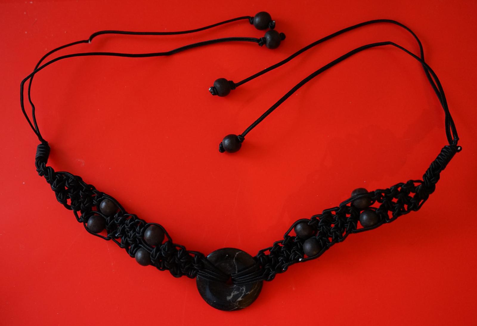 Vintage Black Bakelite Necklace / Pendant (1 of 6) Vintage Black Bakelite Necklace / Pendant (1 of 6)