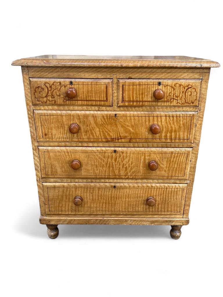 Antiques Victorian Pine Chest of Drawers (1 of 4)