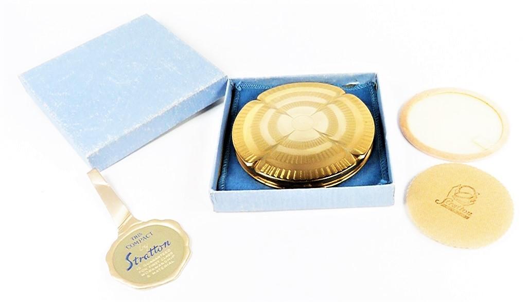 1950s Boxed Rare Stratton Compact - LA458672