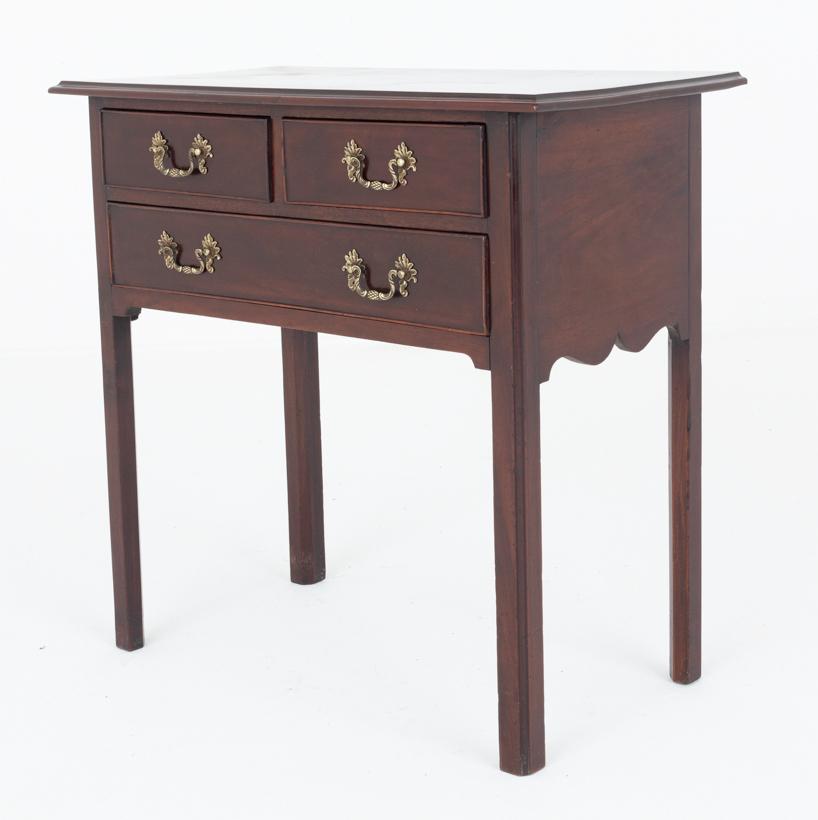 Georgian Mahogany Lowboy (1 of 5)