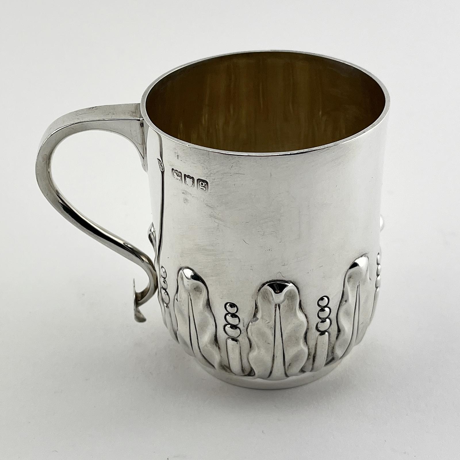 Good Quality Edwardian Sterling Silver Christening Mug (1 of 6)