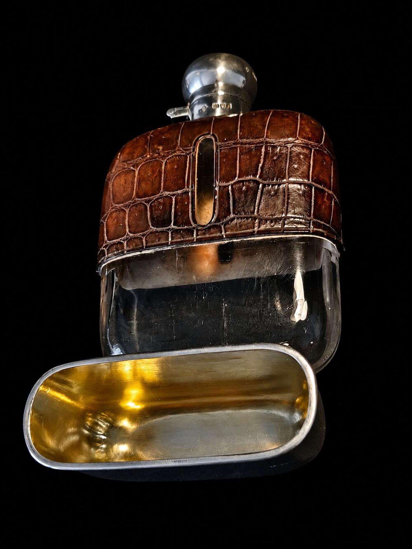 Antique Solid Silver & Leather Hip Flask 1910 (1 of 10) Antique Solid Silver & Leather Hip Flask 1910 (1 of 10)