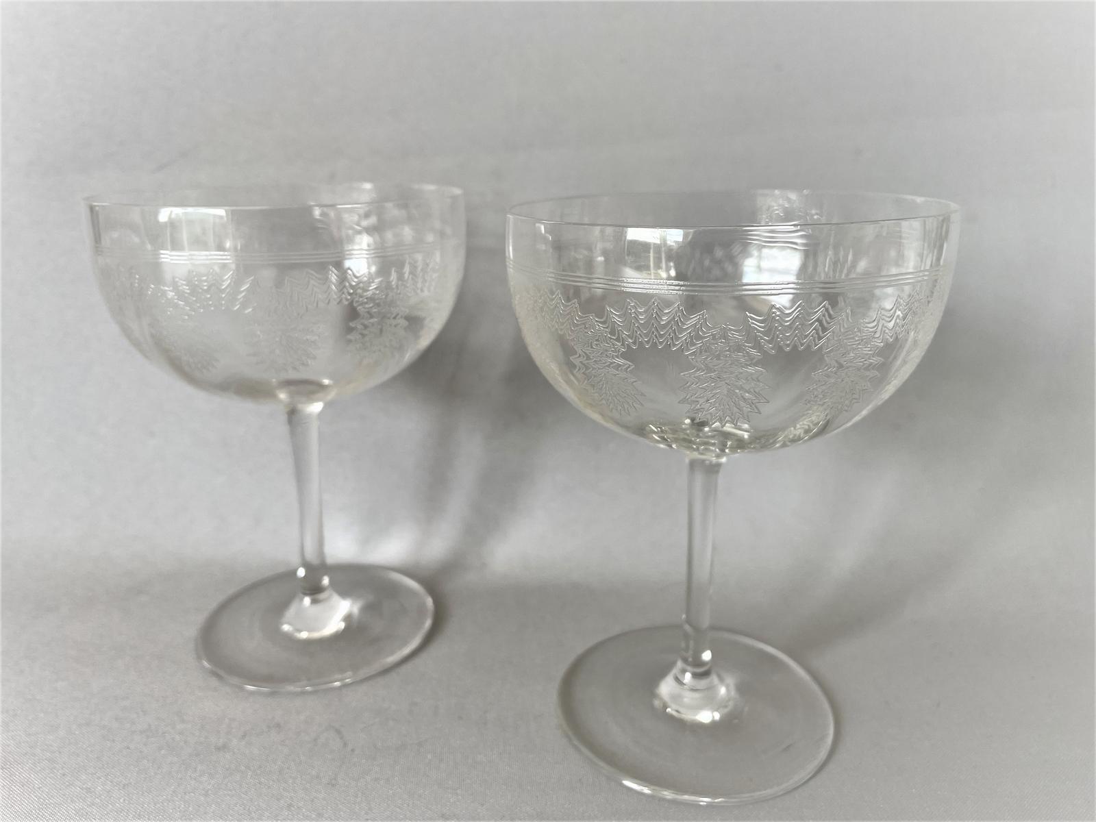 Pair of Fine Edwardian Etched Champagne Glasses (1 of 5)