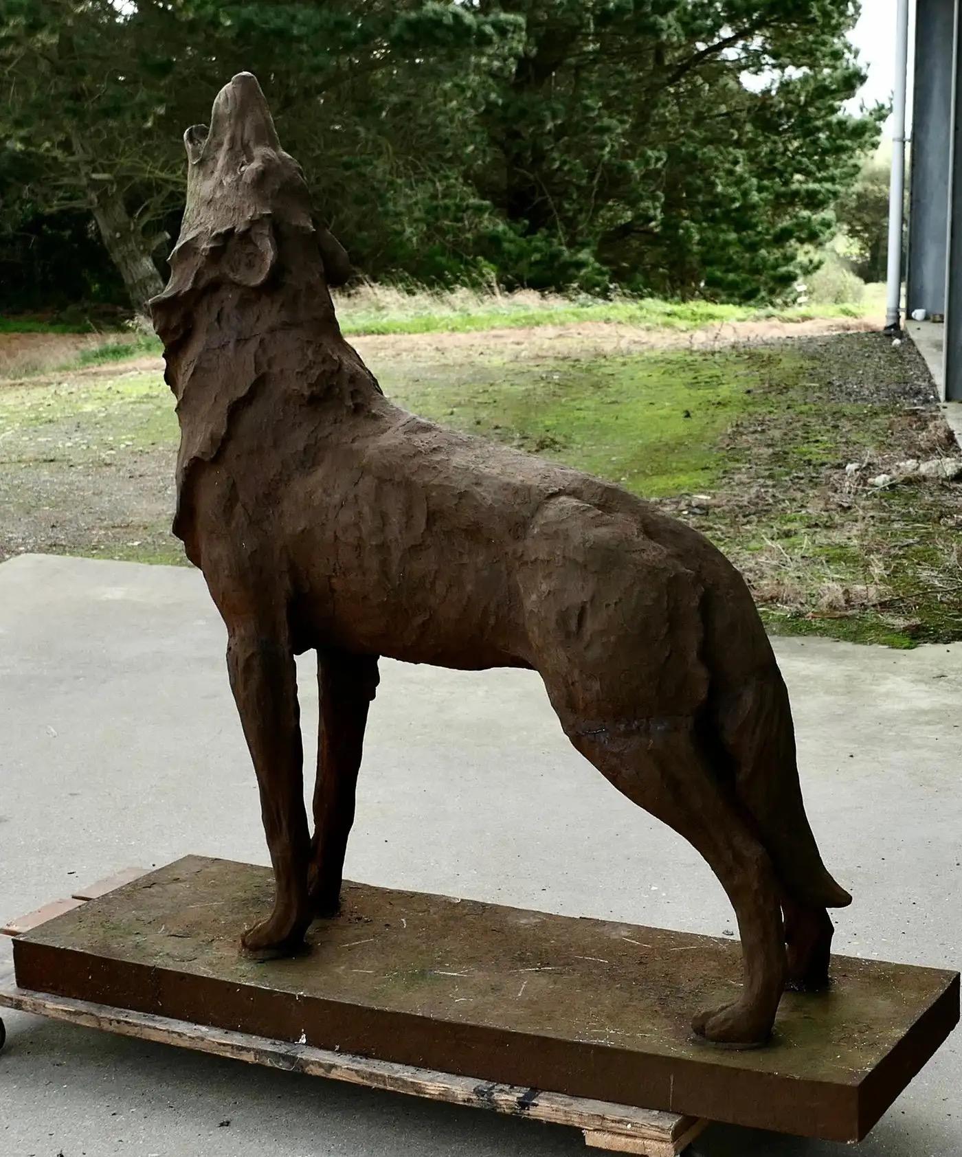 Cast Iron Statue of Huge Howling Wolf (1 of 9) Cast Iron Statue of Huge Howling Wolf (1 of 9)