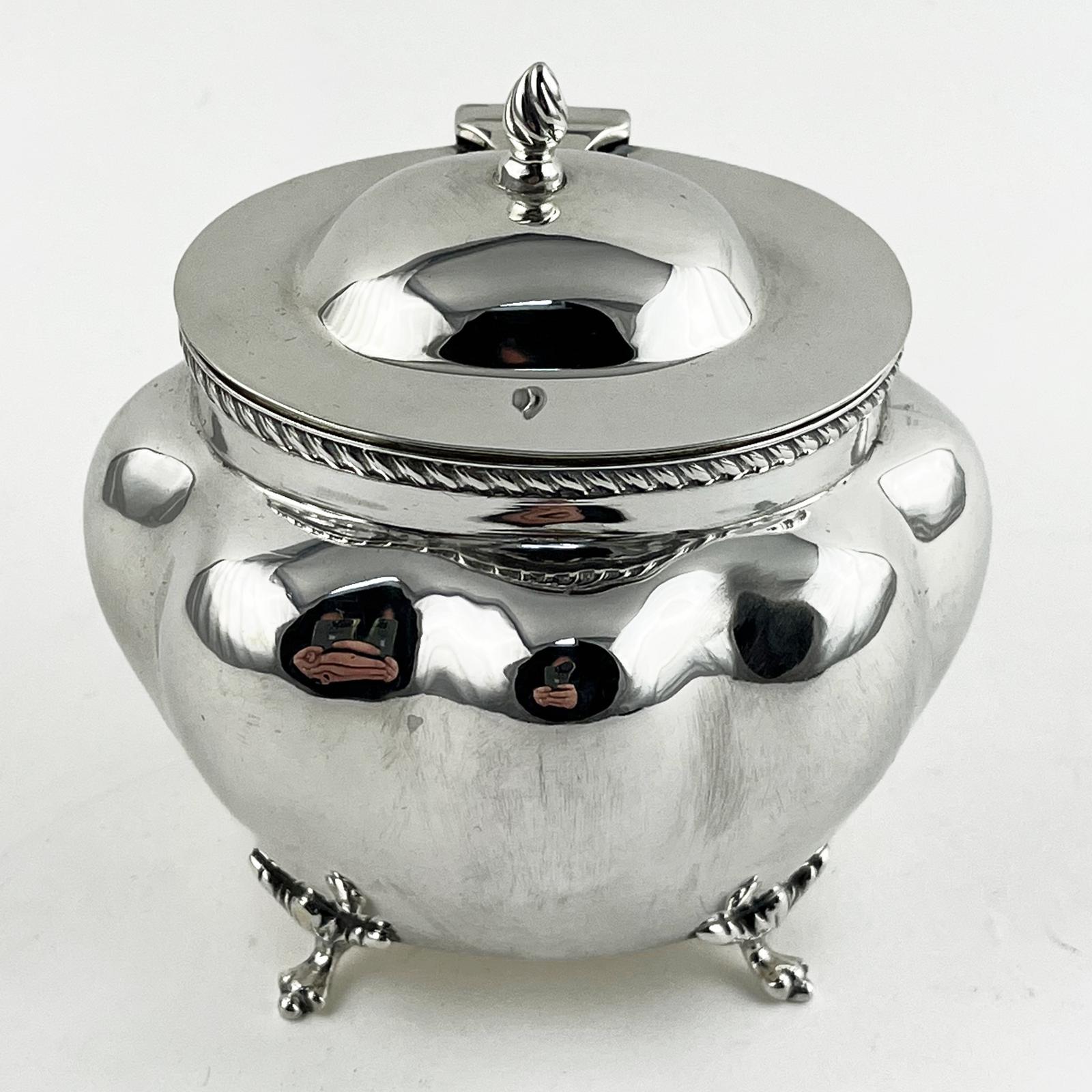 Edwardian Sterling Silver Tea Caddy with Bulbous Oval Fluted Body (1 of 7) Edwardian Sterling Silver Tea Caddy with Bulbous Oval Fluted Body (1 of 7)