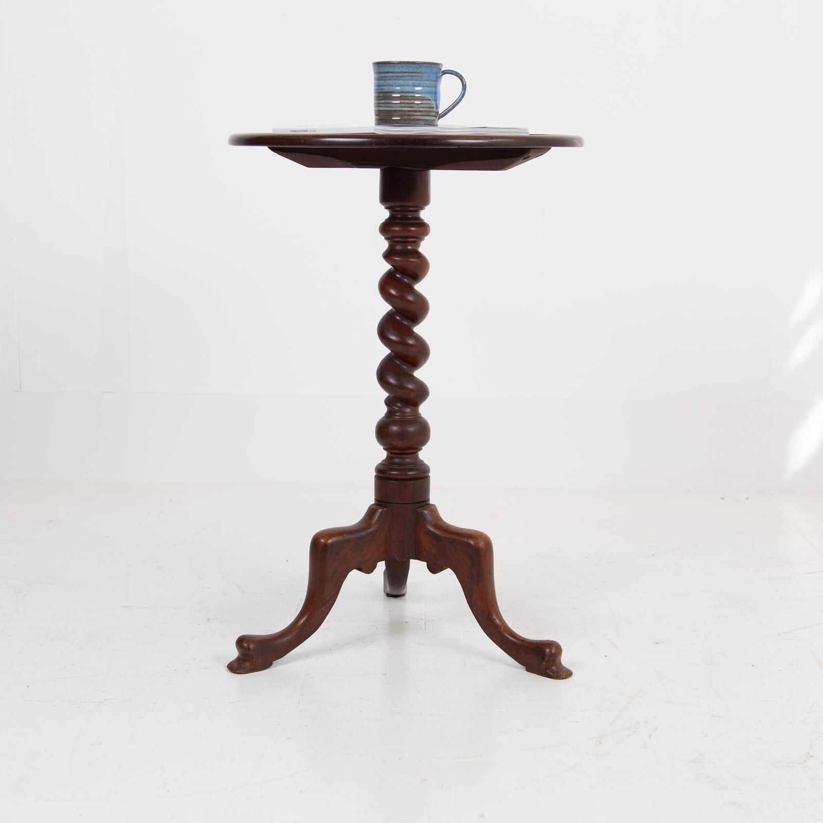 English 19th Century Tripod Side Table (1 of 12) English 19th Century Tripod Side Table (1 of 12)