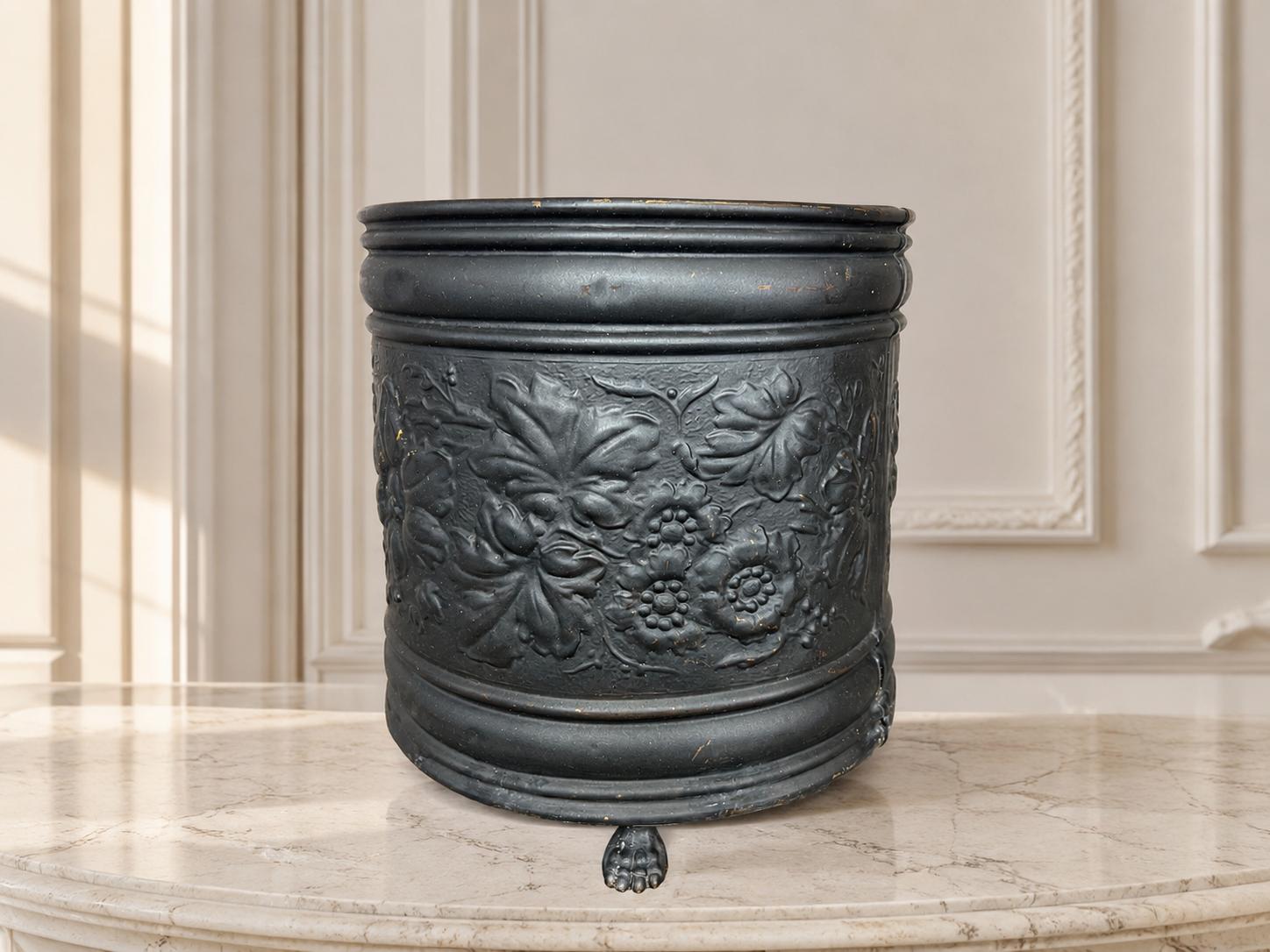 Plant Pot Vintage French Brass Floral Jardiniere Planter (1 of 18) Plant Pot Vintage French Brass Floral Jardiniere Planter (1 of 18)