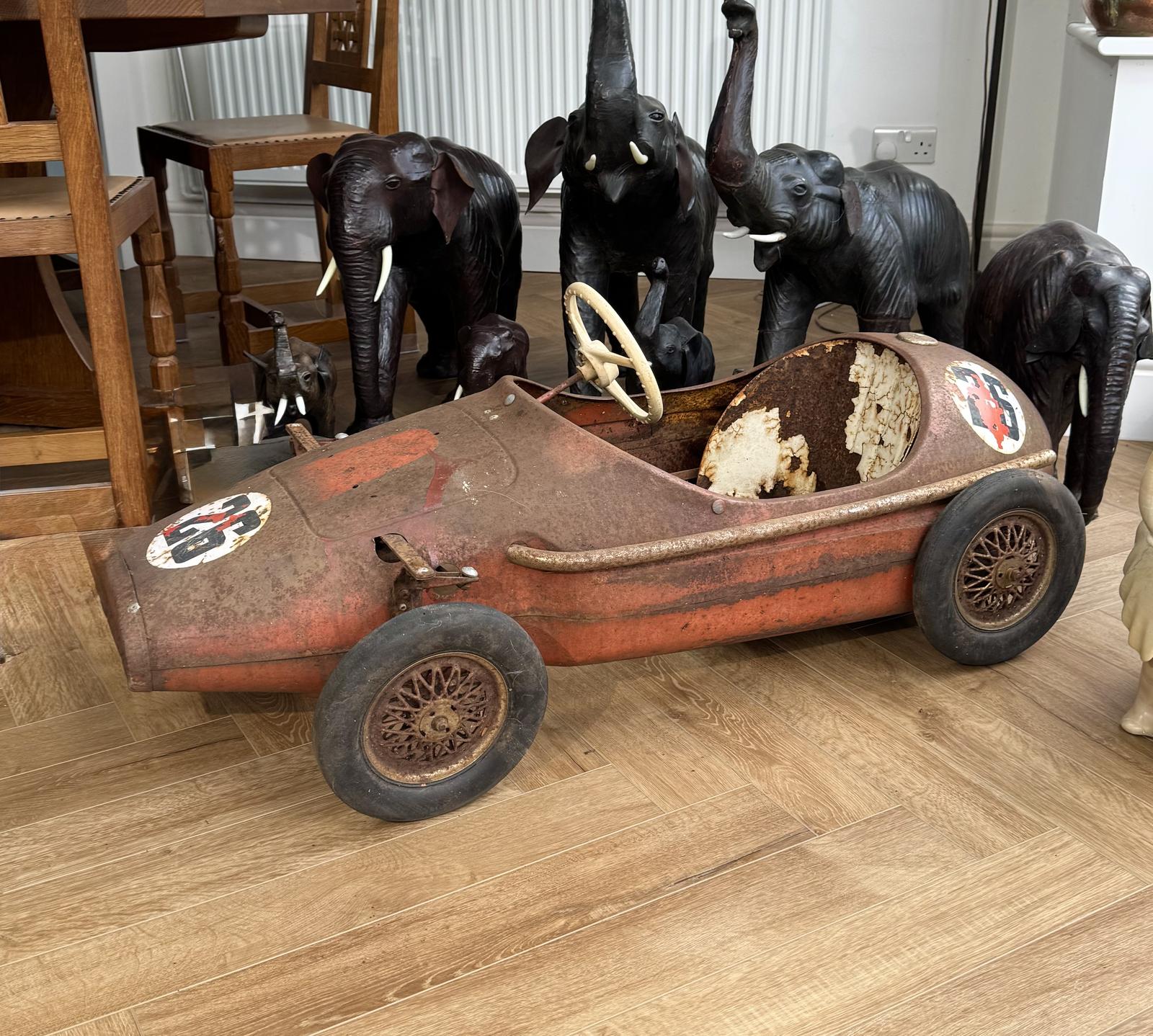 Tri-ang Grand Prix Ferrari Pedal Car (1 of 5) Tri-ang Grand Prix Ferrari Pedal Car (1 of 5)