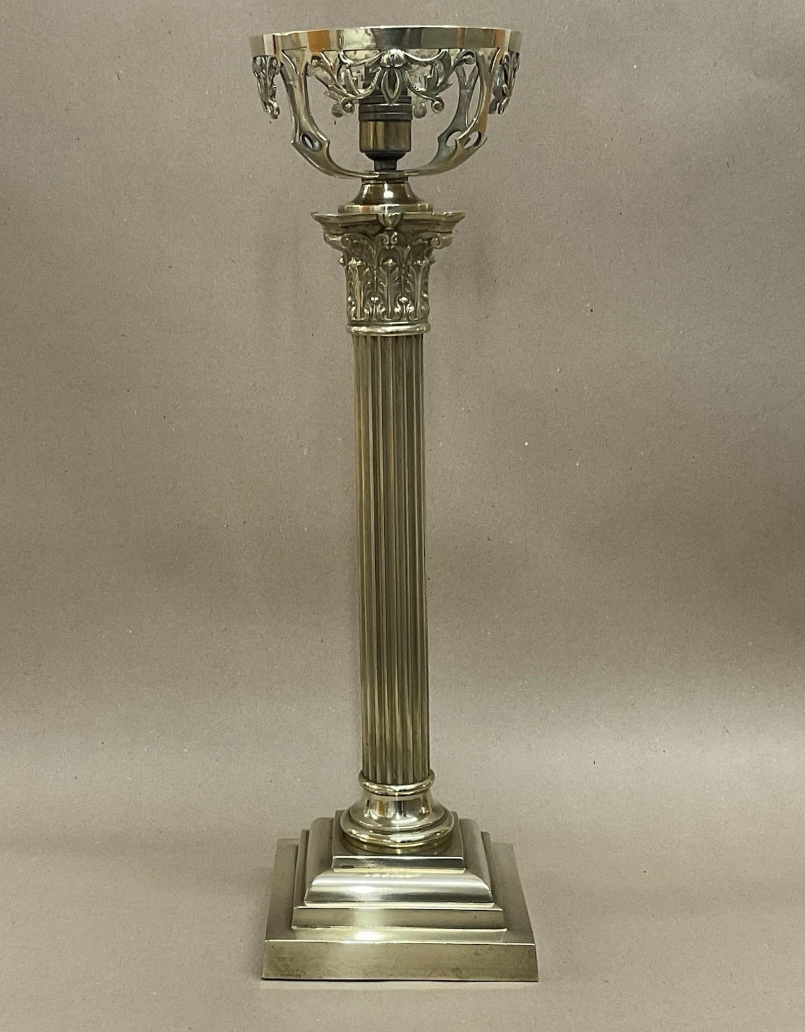 Victorian Brass Corinthian Column Table Lamp (3.95kg) Antique c.1890 (1 of 7) Victorian Brass Corinthian Column Table Lamp (3.95kg) Antique c.1890 (1 of 7)