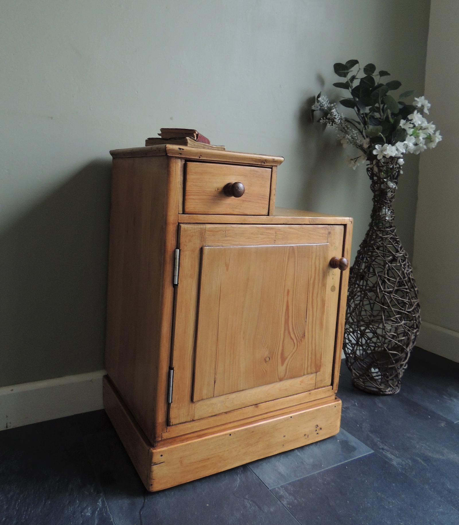 Unusual Antique Solid Pine Small Pot Cupboard Bedside Cabinet (1 of 14) Unusual Antique Solid Pine Small Pot Cupboard Bedside Cabinet (1 of 14)