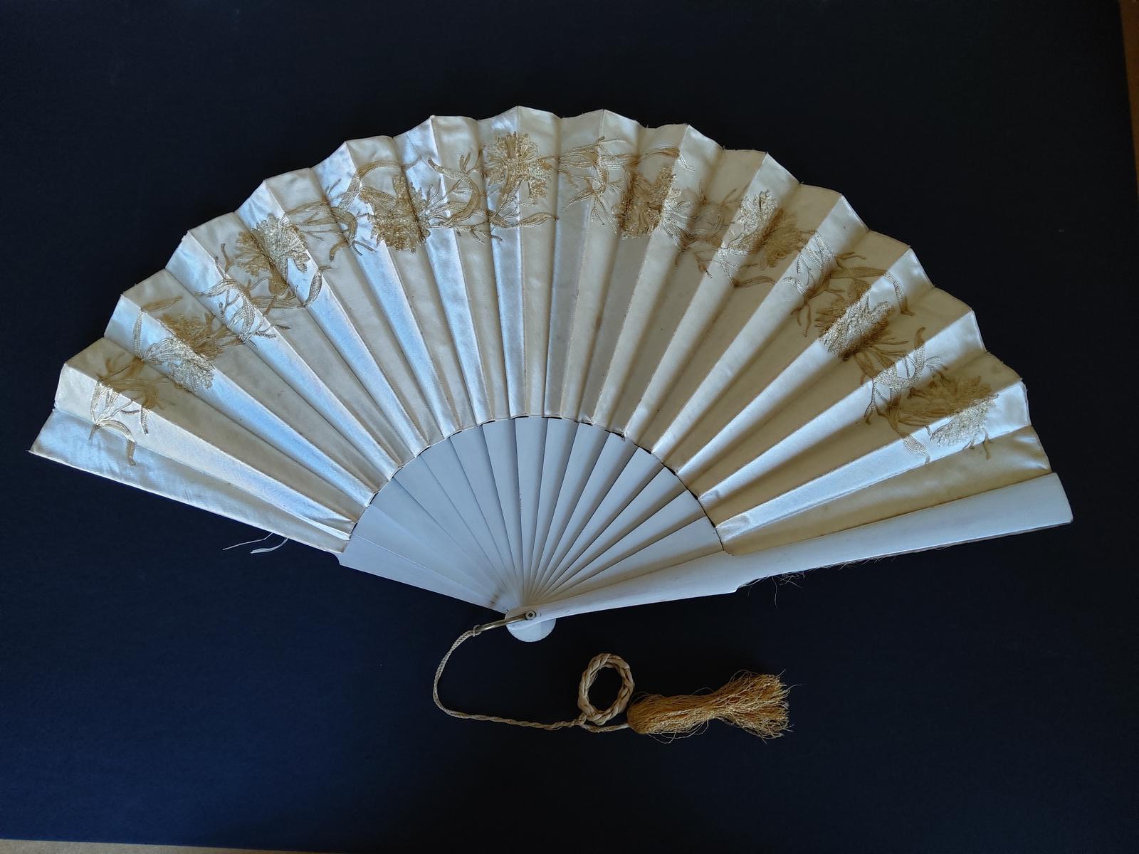 Ladies Silk Fan (1 of 10) Ladies Silk Fan (1 of 10)