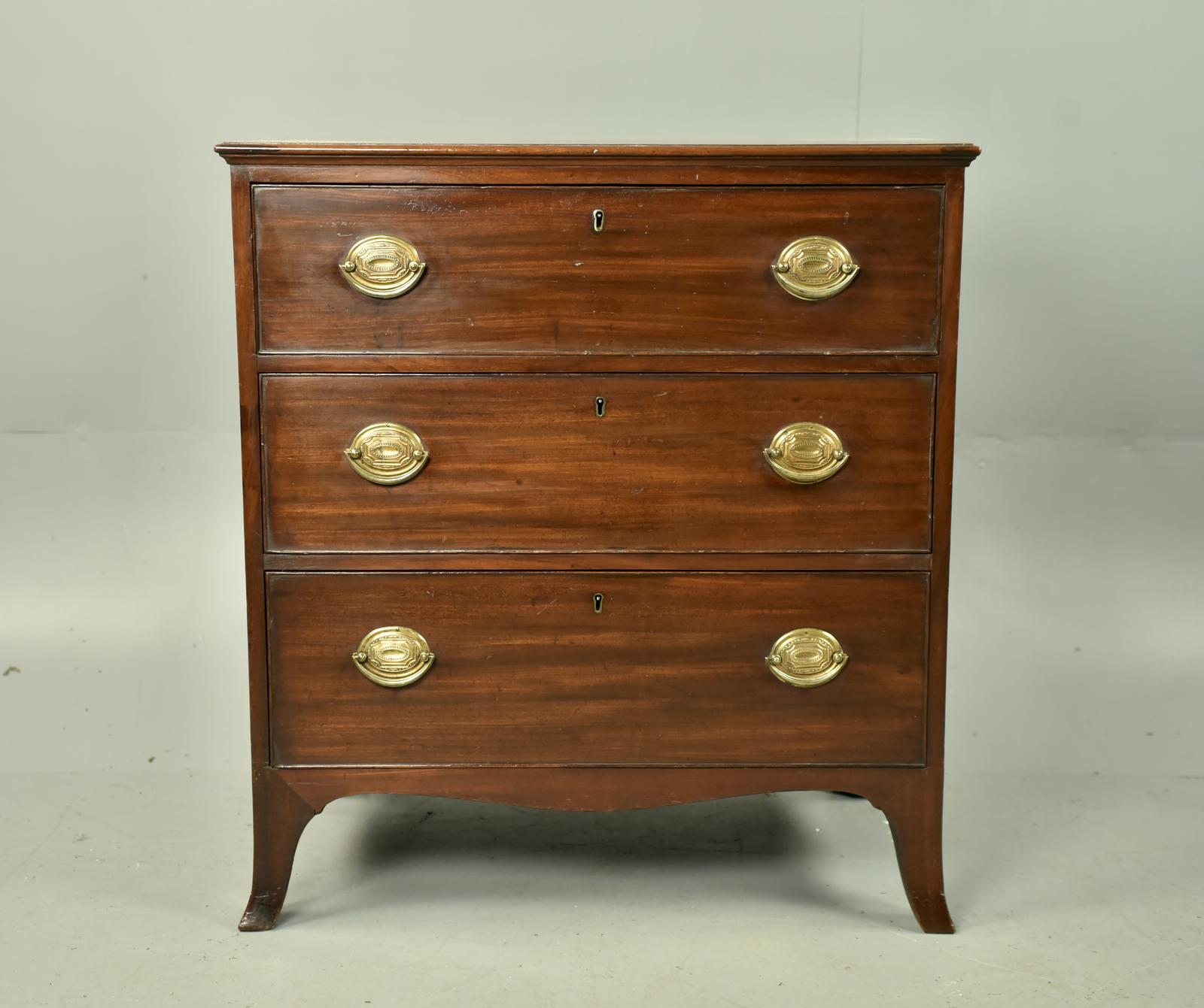Small Georgian Chest of Drawers (1 of 5)