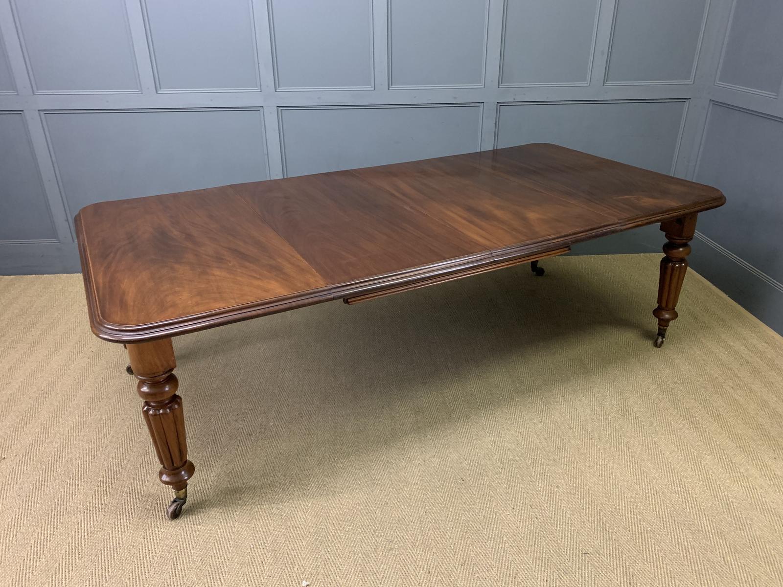 Victorian Mahogany 2 Leaf Extending Dining Table (1 of 15)