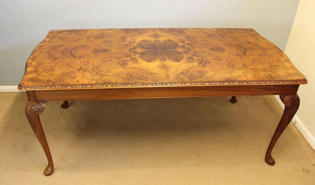 Burr Walnut Queen Anne Style Dining Table (1 of 10) Burr Walnut Queen Anne Style Dining Table (1 of 10)