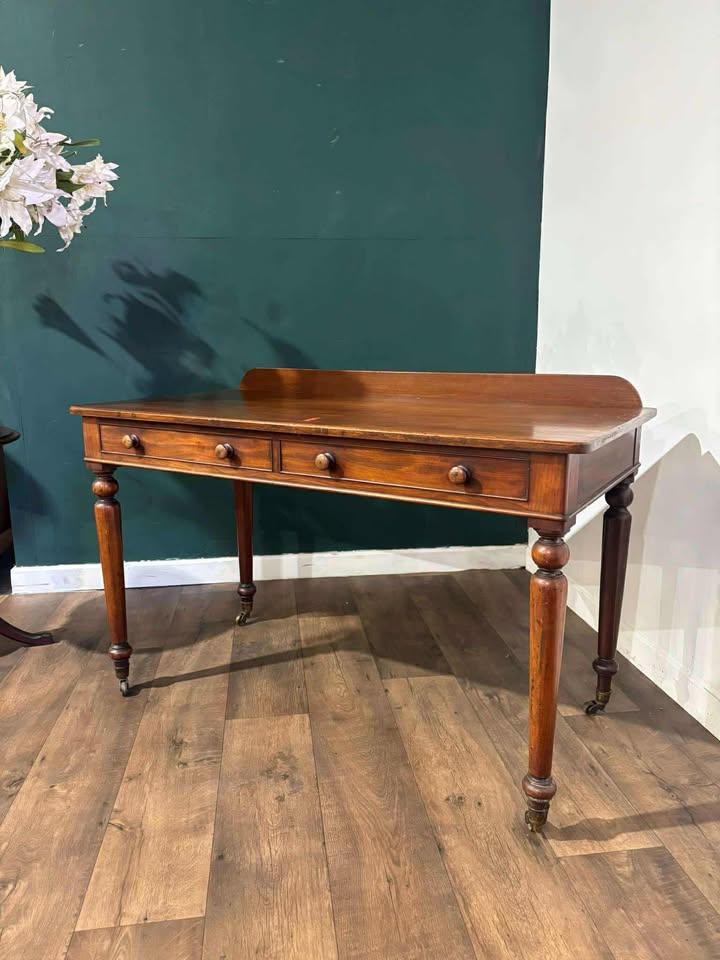 Victorian Mahogany Washstand (1 of 16)