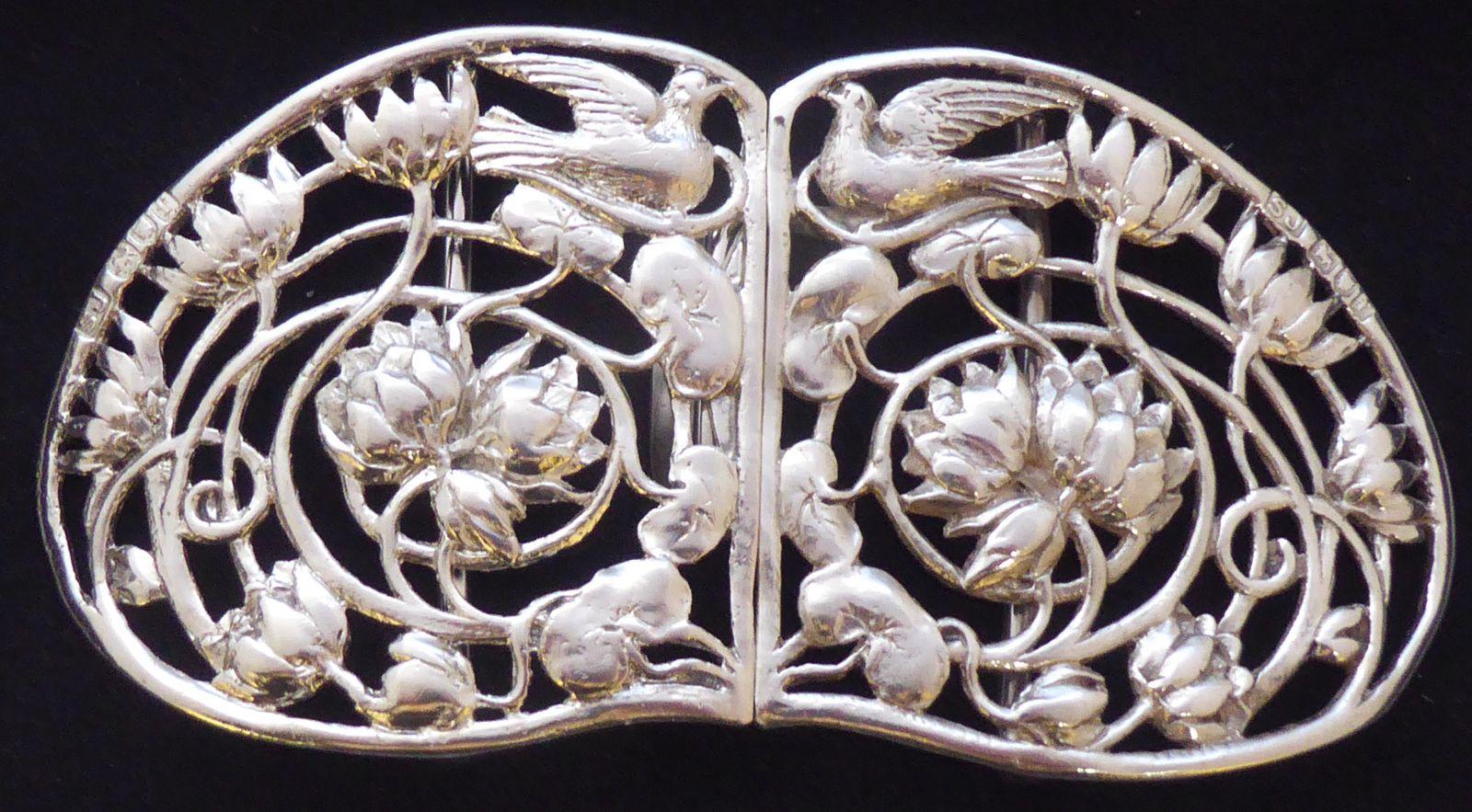 1901 Art Nouveau Hallmarked Solid Silver Nurses Belt Buckle Samuel Jacob London (1 of 9) 1901 Art Nouveau Hallmarked Solid Silver Nurses Belt Buckle Samuel Jacob London (1 of 9)