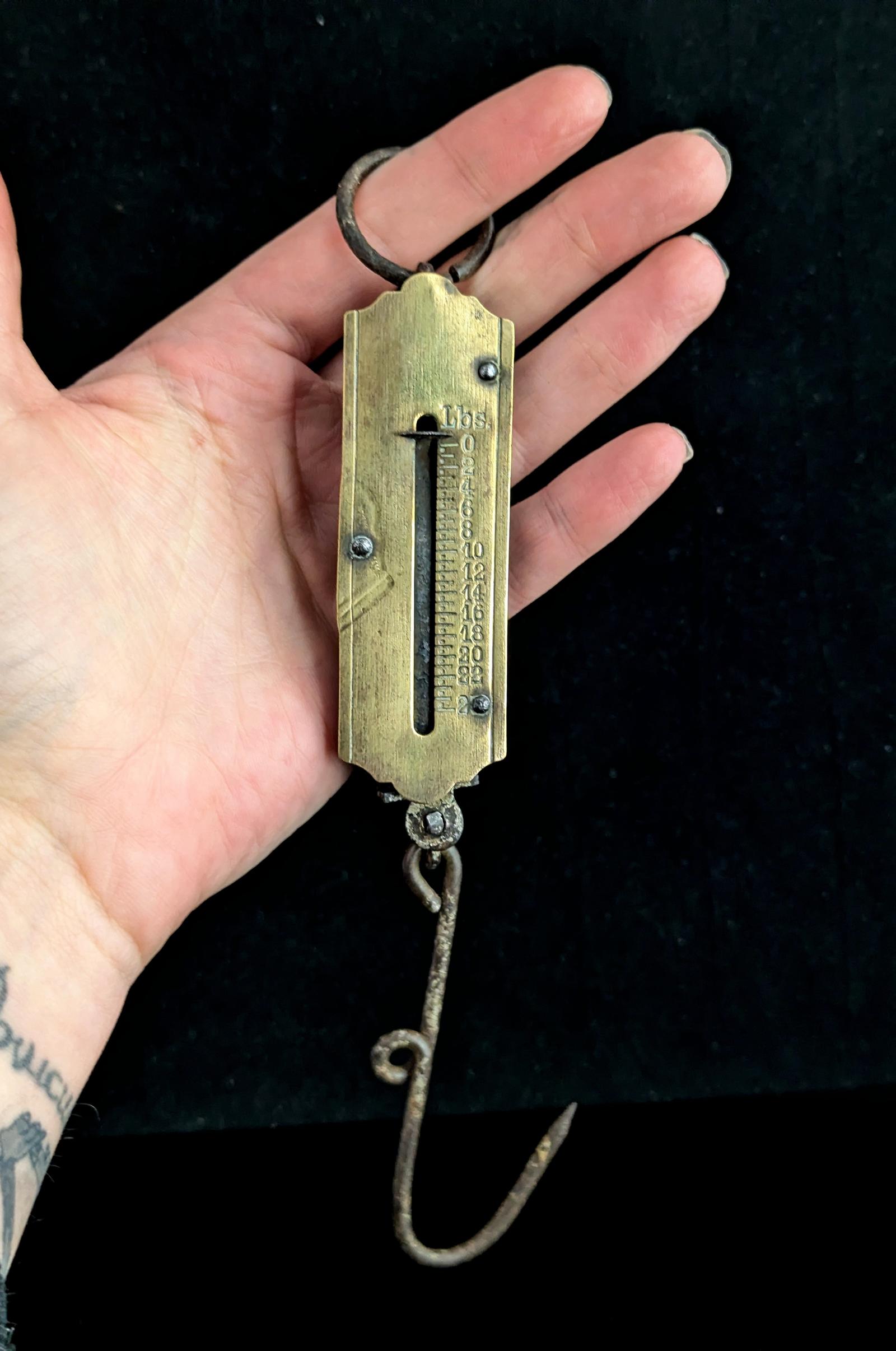 Antique Brass Fishing Scales, Pocket Scale, Art Deco, 24lbs (1 of 9) Antique Brass Fishing Scales, Pocket Scale, Art Deco, 24lbs (1 of 9)