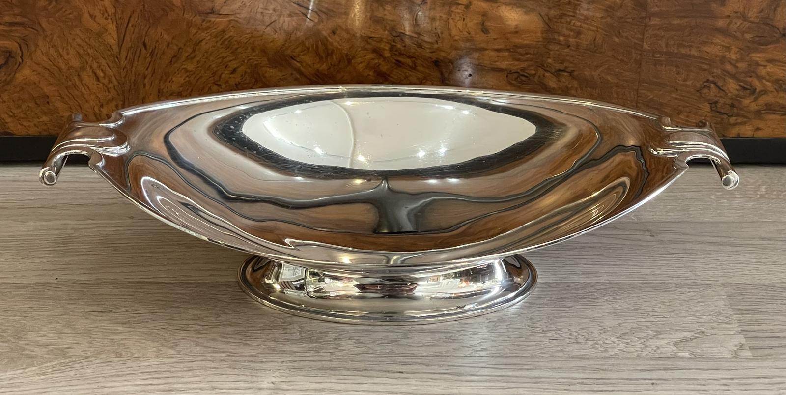 George V Silver Fruit Bowl by Mappin & Webb (1 of 6) George V Silver Fruit Bowl by Mappin & Webb (1 of 6)