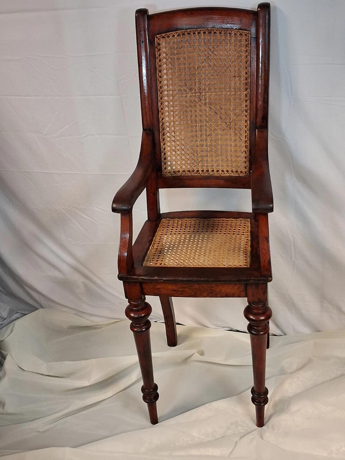 Edwardian Mahogany Childs Chair (so child can sit correct height at table) (1 of 7) Edwardian Mahogany Childs Chair (so child can sit correct height at table) (1 of 7)