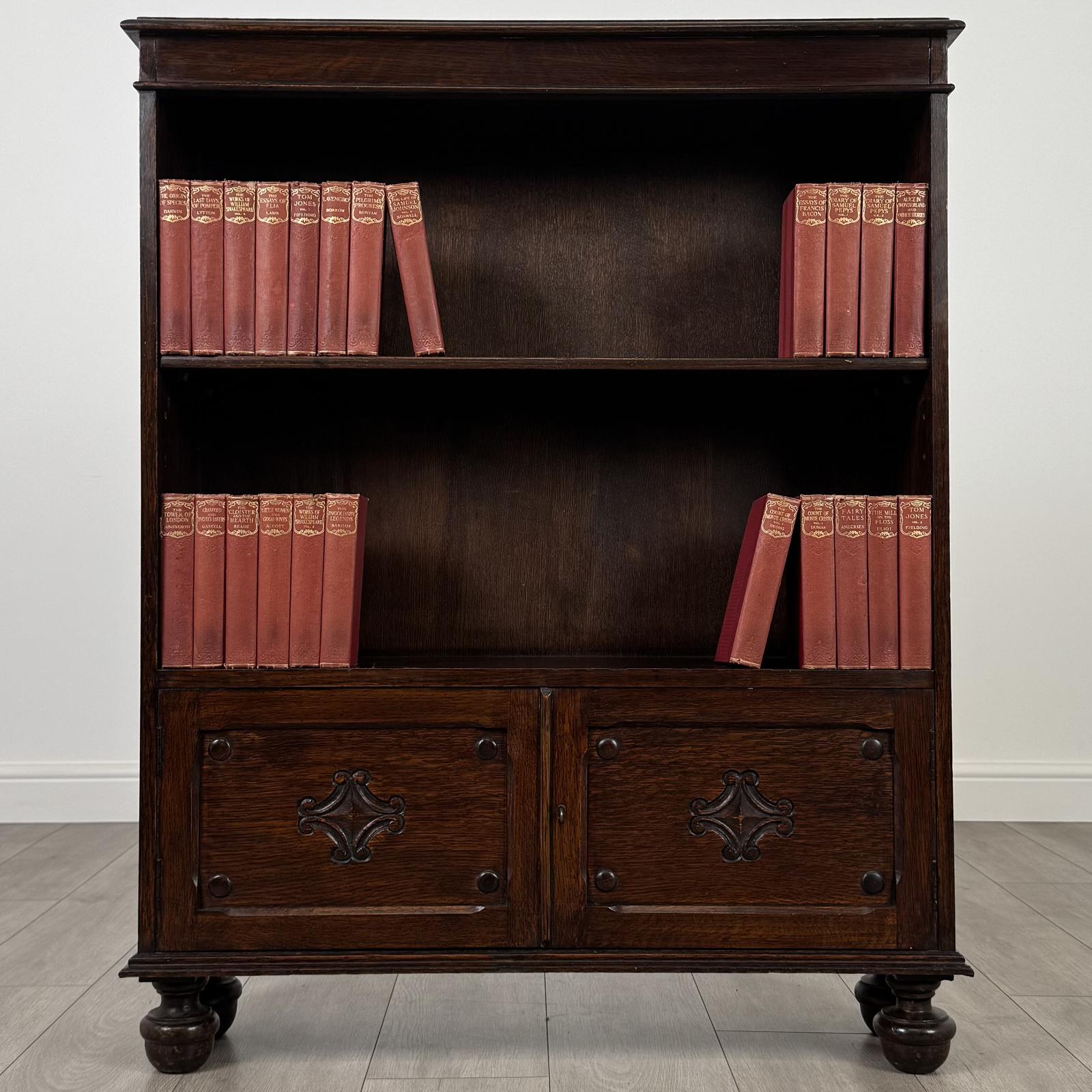 Antique 20th Century Fine Quality Bookcase in Oak (1 of 11)