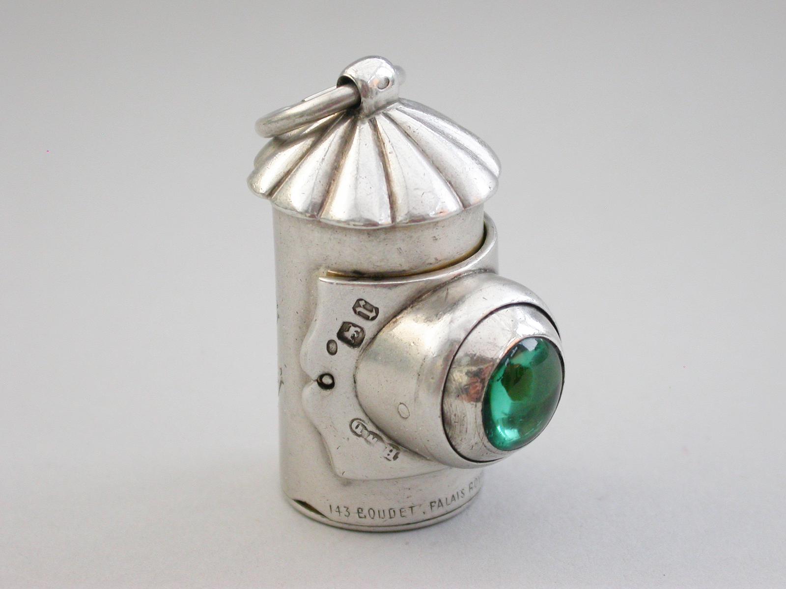 Victorian Novelty Silver Policeman's Bullseye Lantern Vinaigrette by Henry William Dee, London, 1872 (1 of 13) Victorian Novelty Silver Policeman's Bullseye Lantern Vinaigrette by Henry William Dee, London, 1872 (1 of 13)