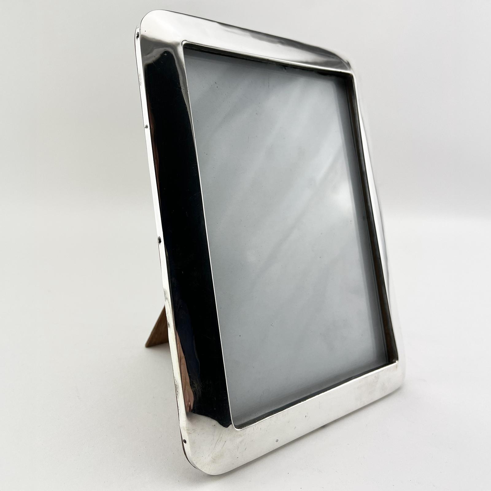 Smart Antique Plain Sterling Silver Photo Frame (1 of 6) Smart Antique Plain Sterling Silver Photo Frame (1 of 6)