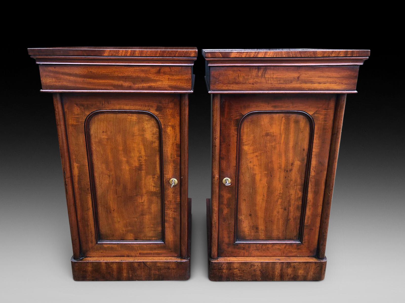 Pair of Mahogany Bedside Cabinets (1 of 5) Pair of Mahogany Bedside Cabinets (1 of 5)