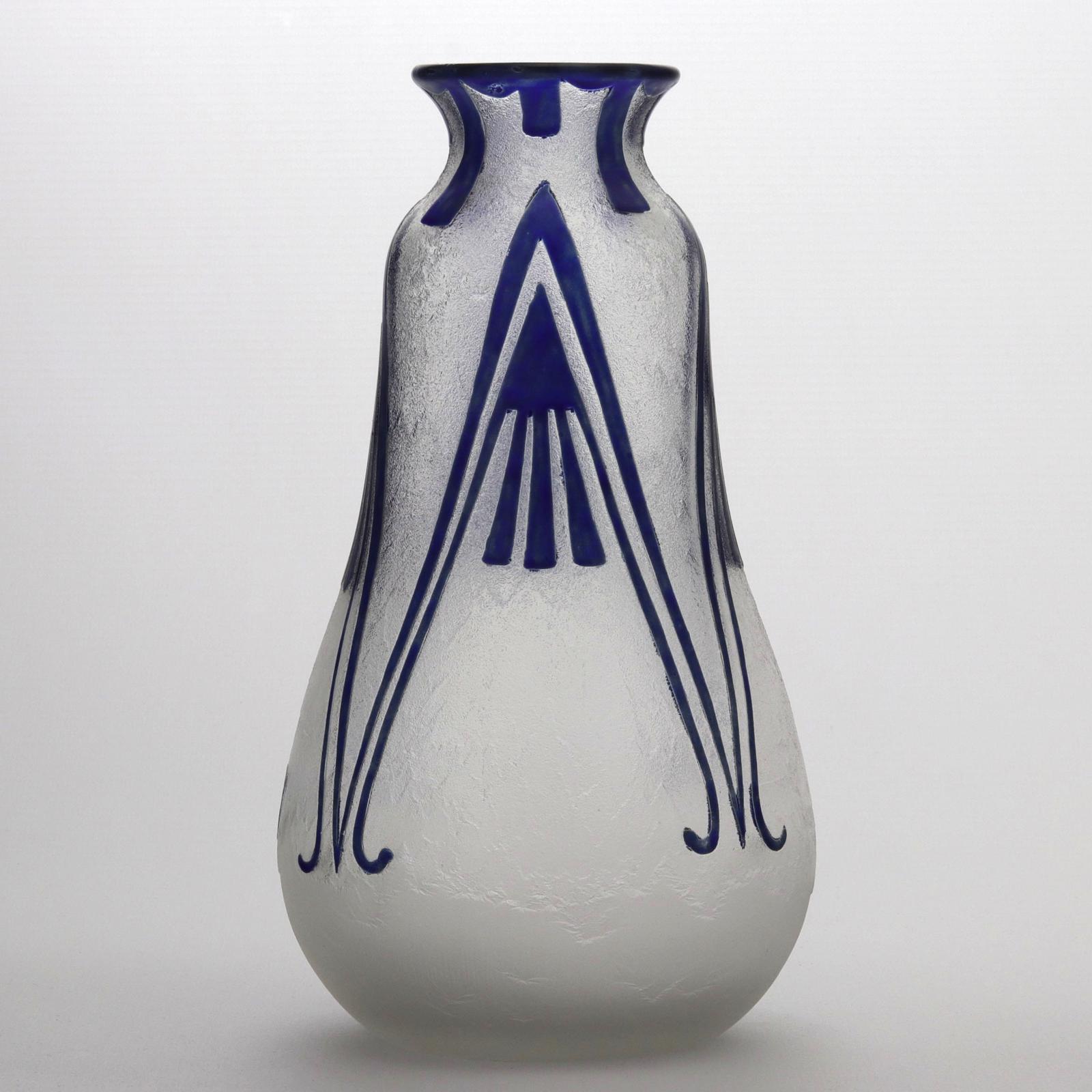 French Art Deco Cameo Glass Vase with Geometric Design by Legras c1925 (1 of 10) French Art Deco Cameo Glass Vase with Geometric Design by Legras c1925 (1 of 10)