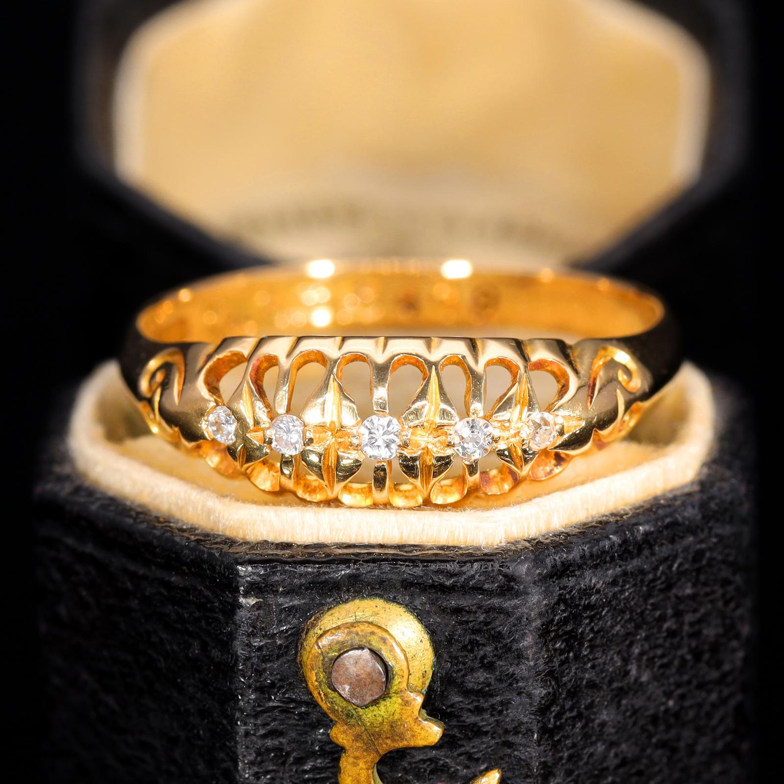 Vintage 1942 Five Stone Diamond Classic Ring (1 of 10)